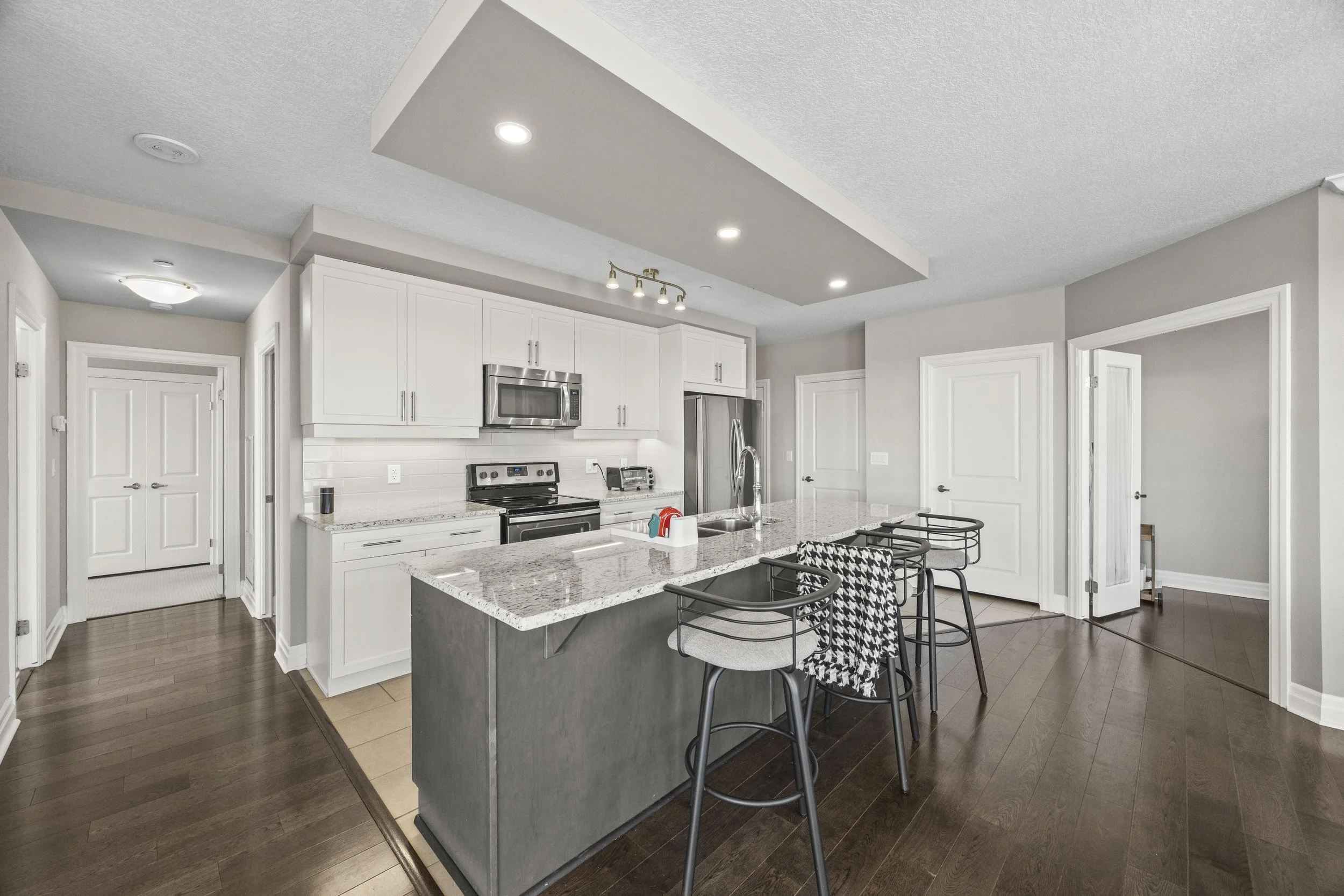 605-240 Village Walk -15.JPG