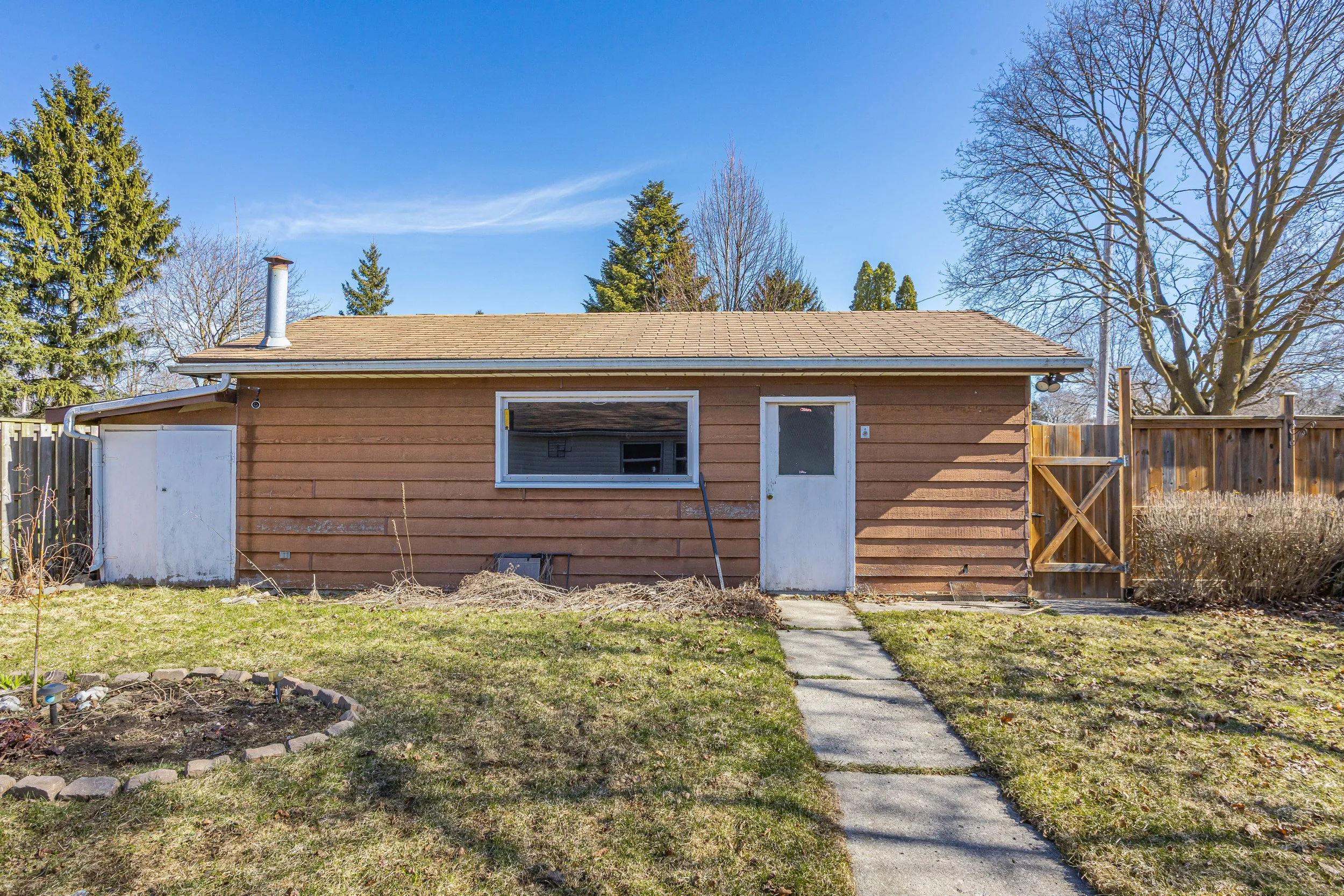 146 Burnside Dr-41.jpg