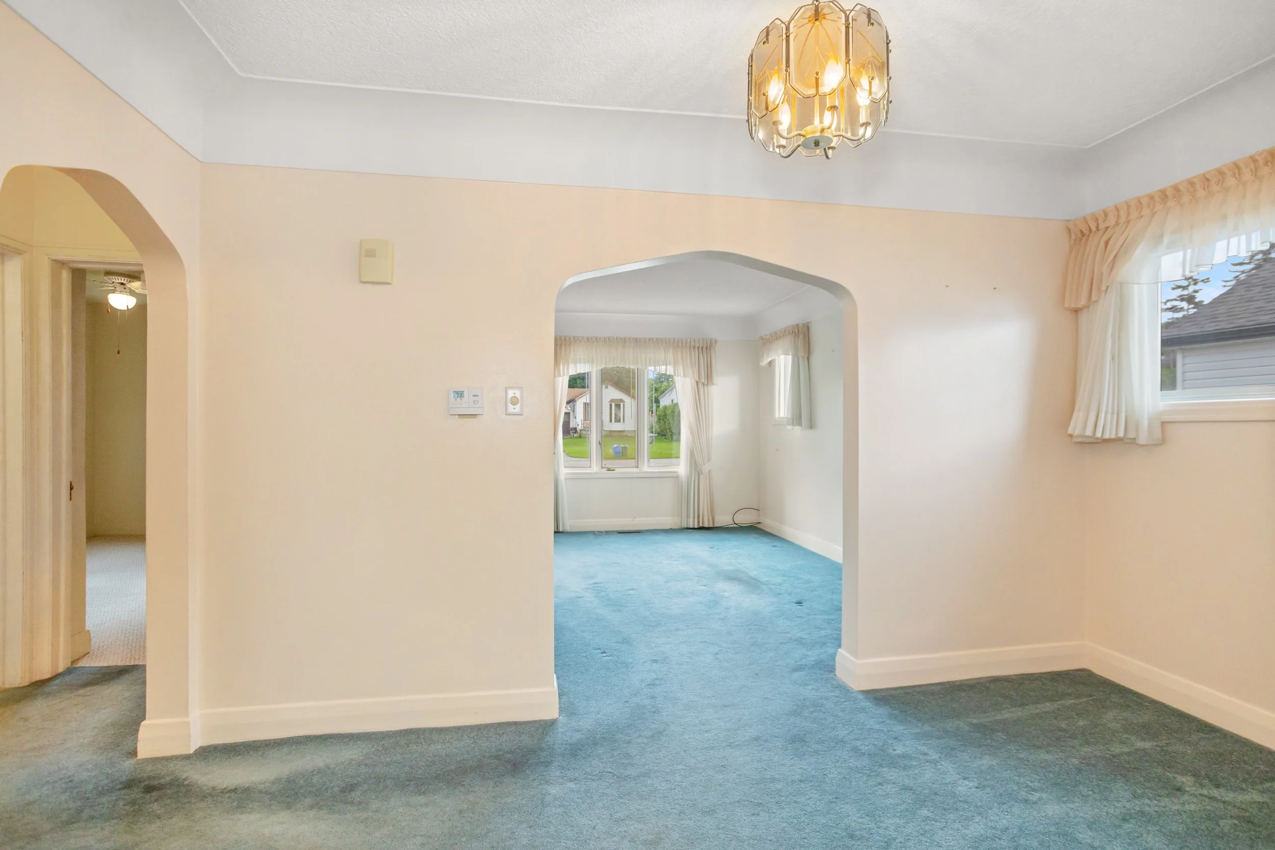 1871 Parkhurst Ave-10.jpg