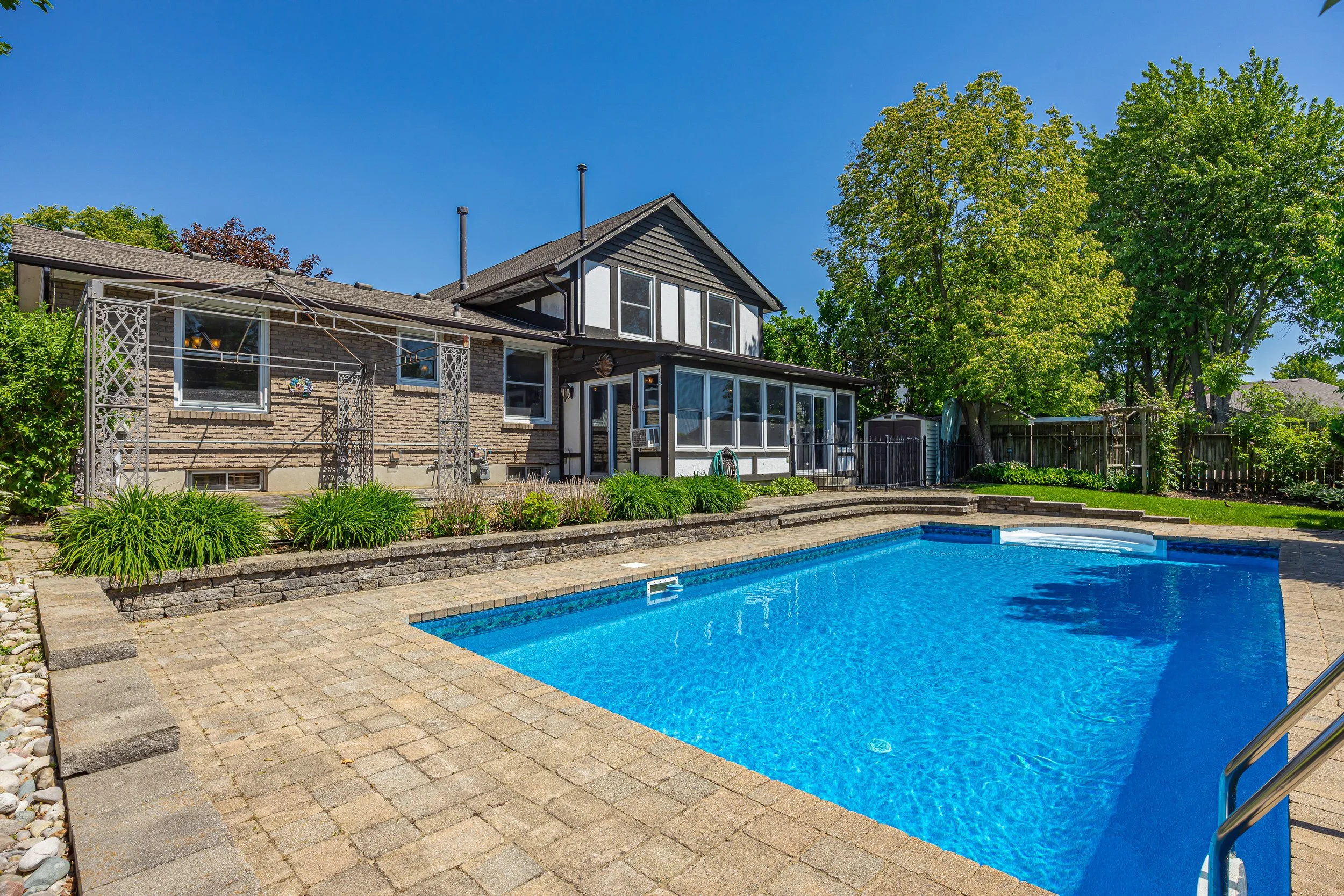 923 Farnham Rd -48.jpg