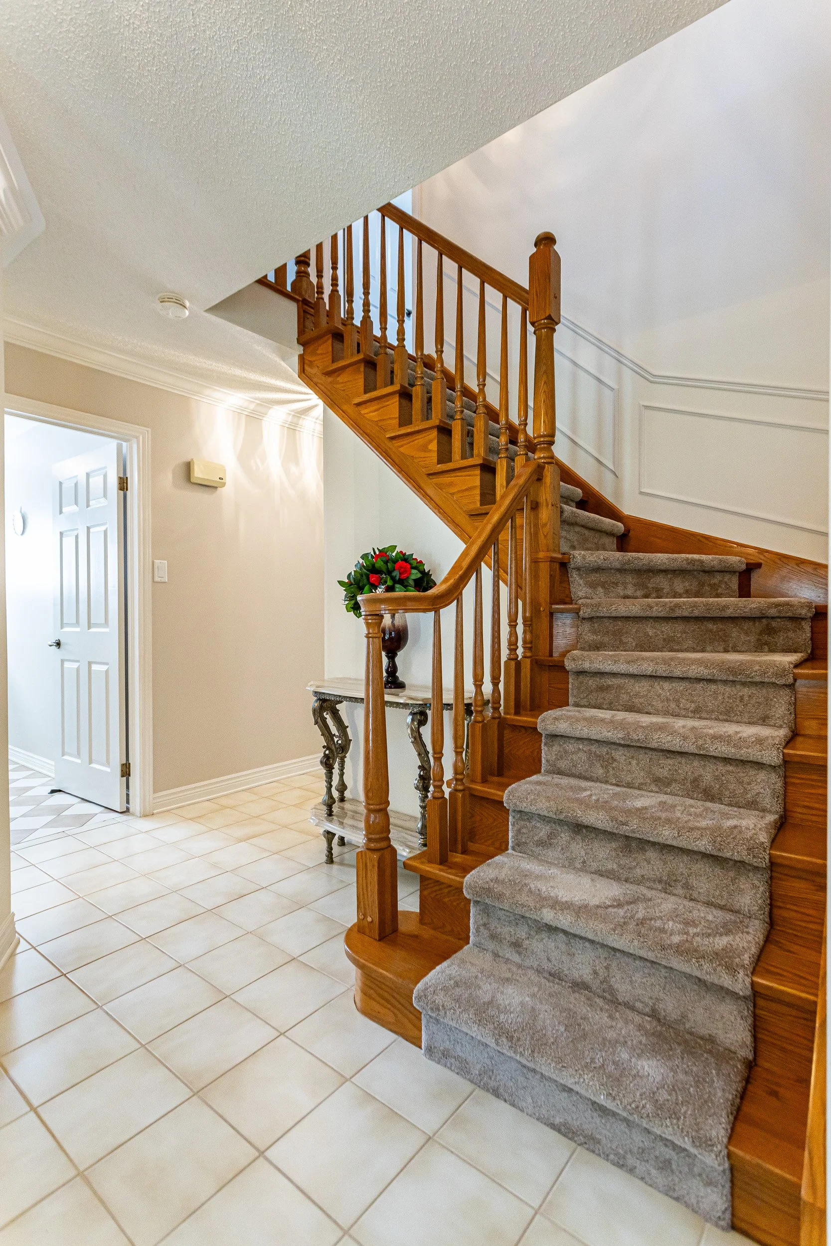 95 Mountainview Cres-23.jpg