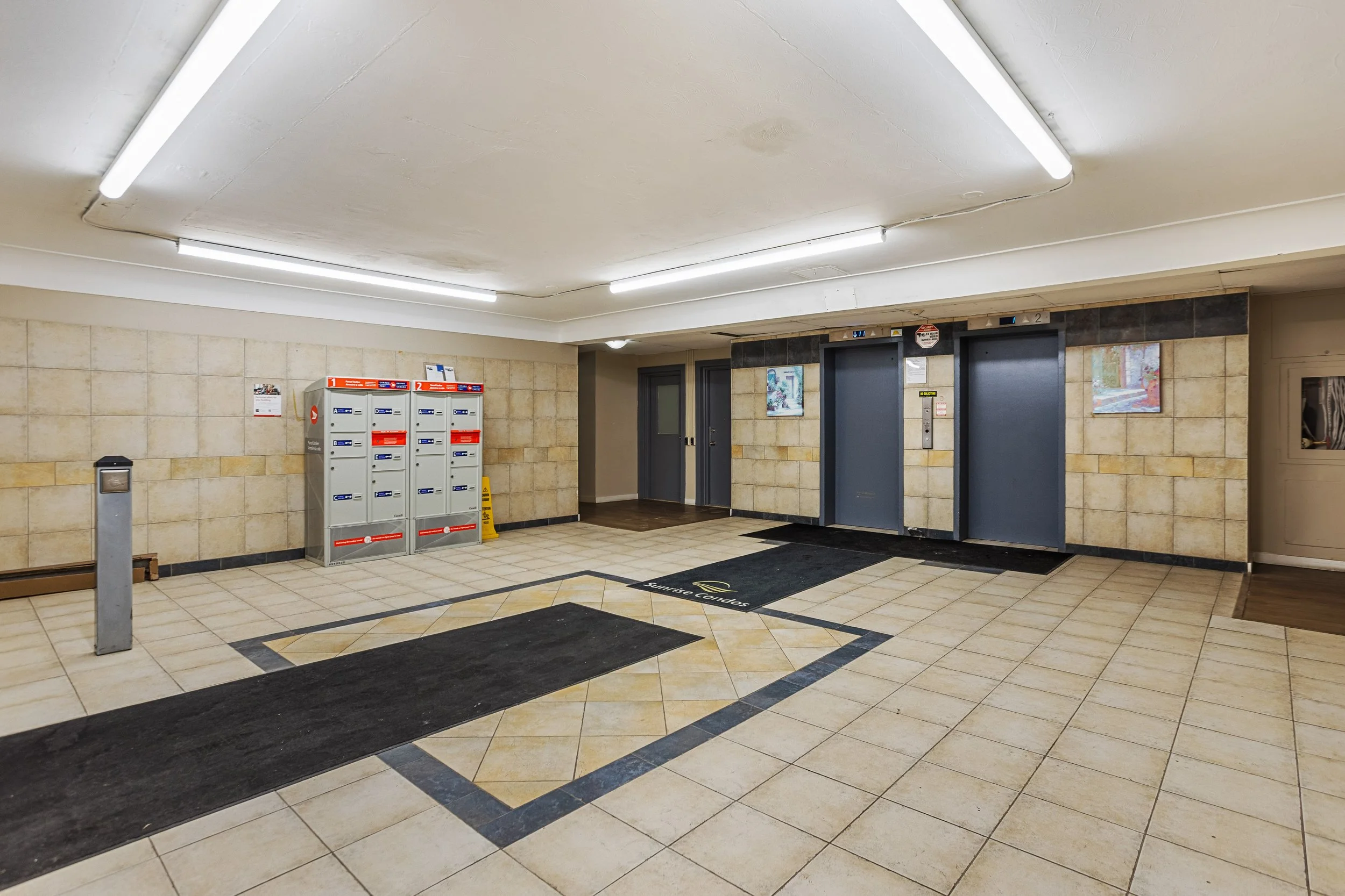 1104 - 583 Mornington Ave -28.JPG