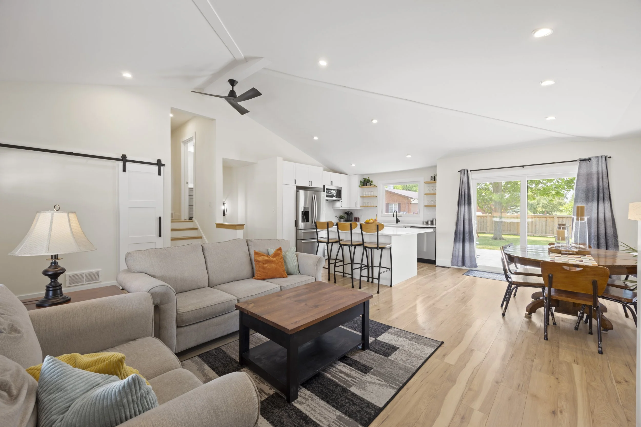 167 Mcleod St -13.JPG