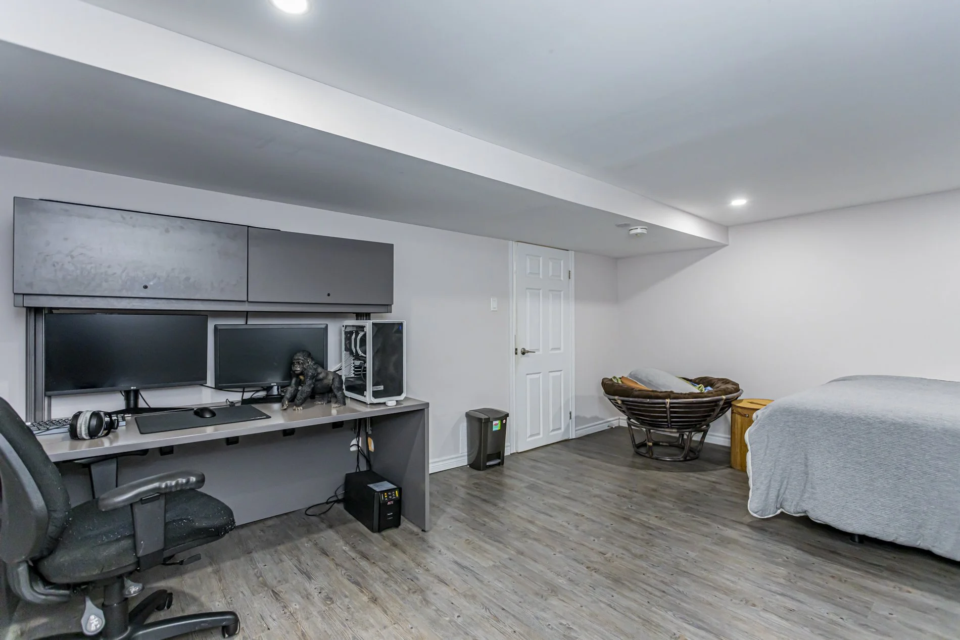 994 Richmond St_25.jpg