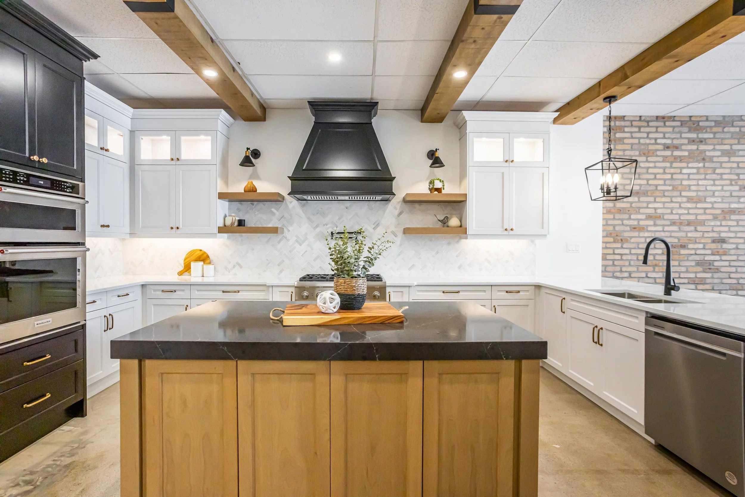 LKS Showroom-13.jpg