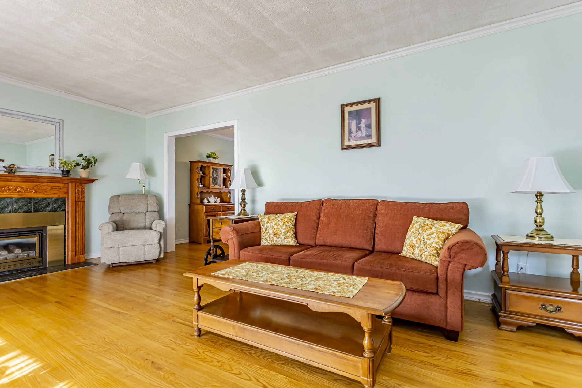 166 Base Line Rd W_09.JPG