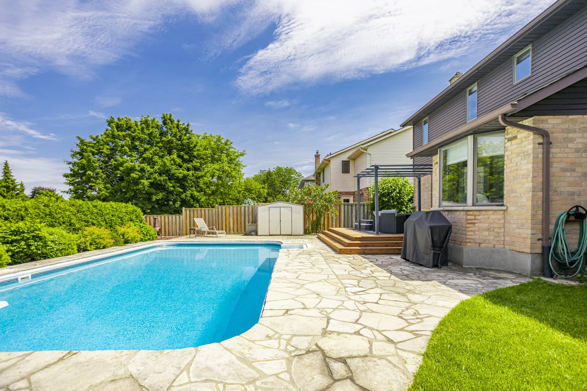 70 Thumnderbird Cres_45.JPG