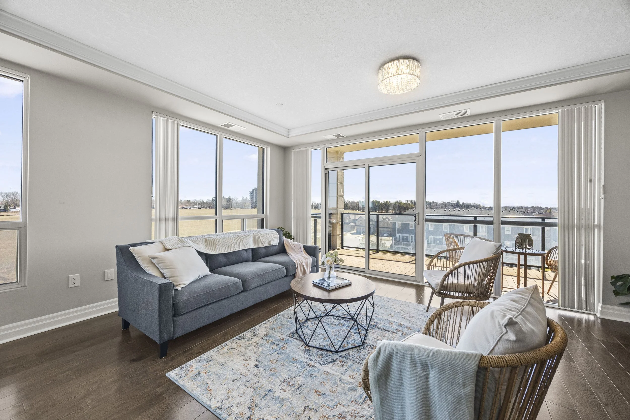 605-240 Village Walk -18.JPG