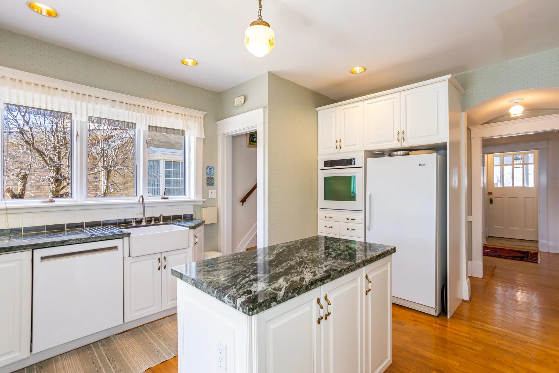 211 Baseline Rd E-21.jpg