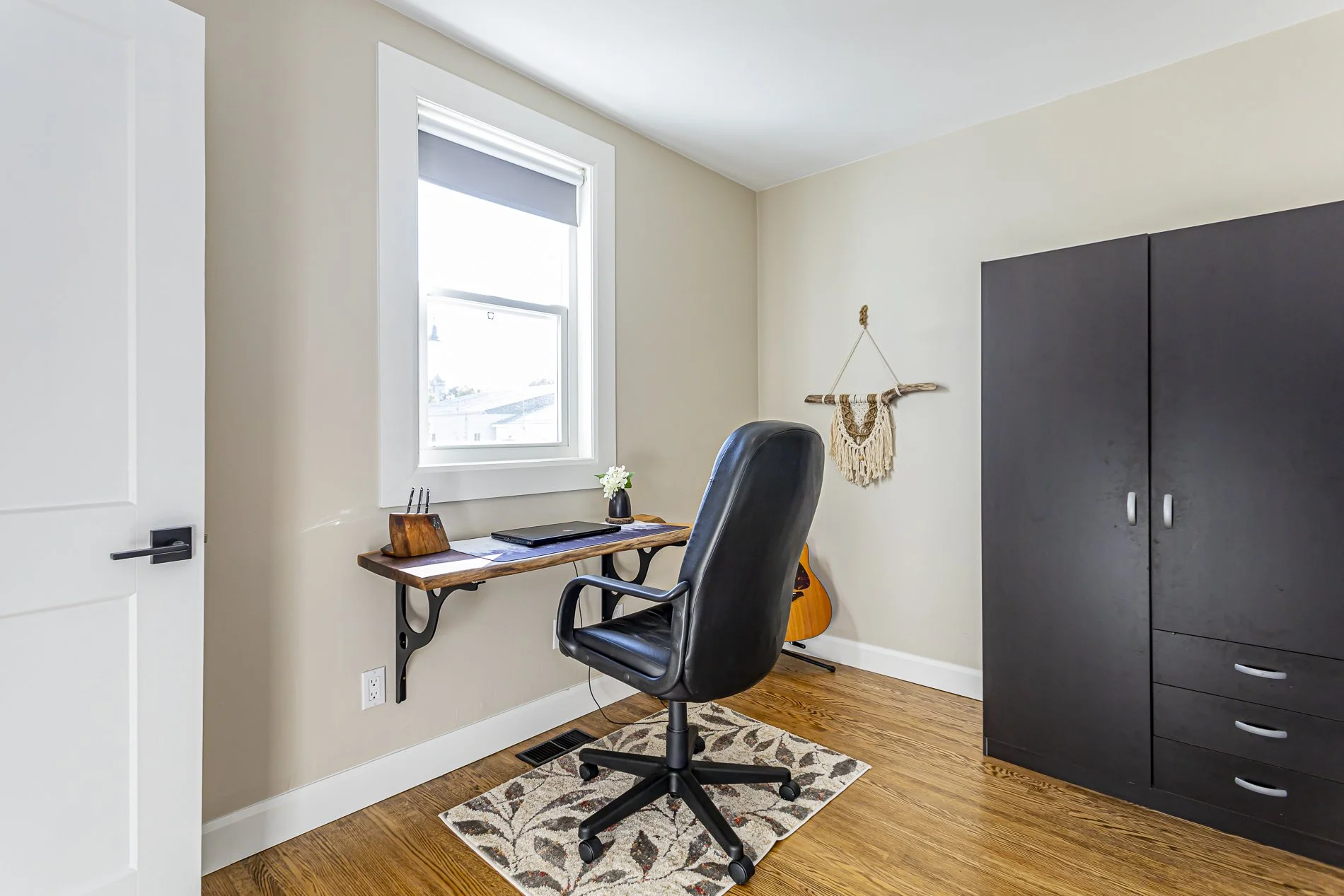 168 Ailsa Craig Main St_26.jpg