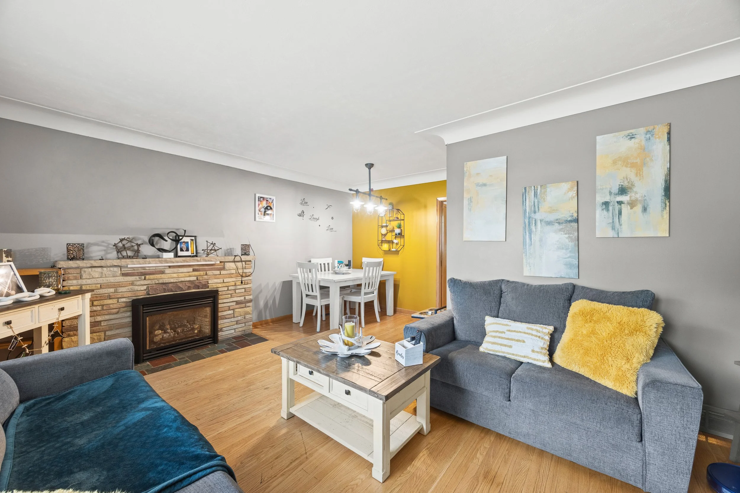 58 Centre Cres-18.jpg