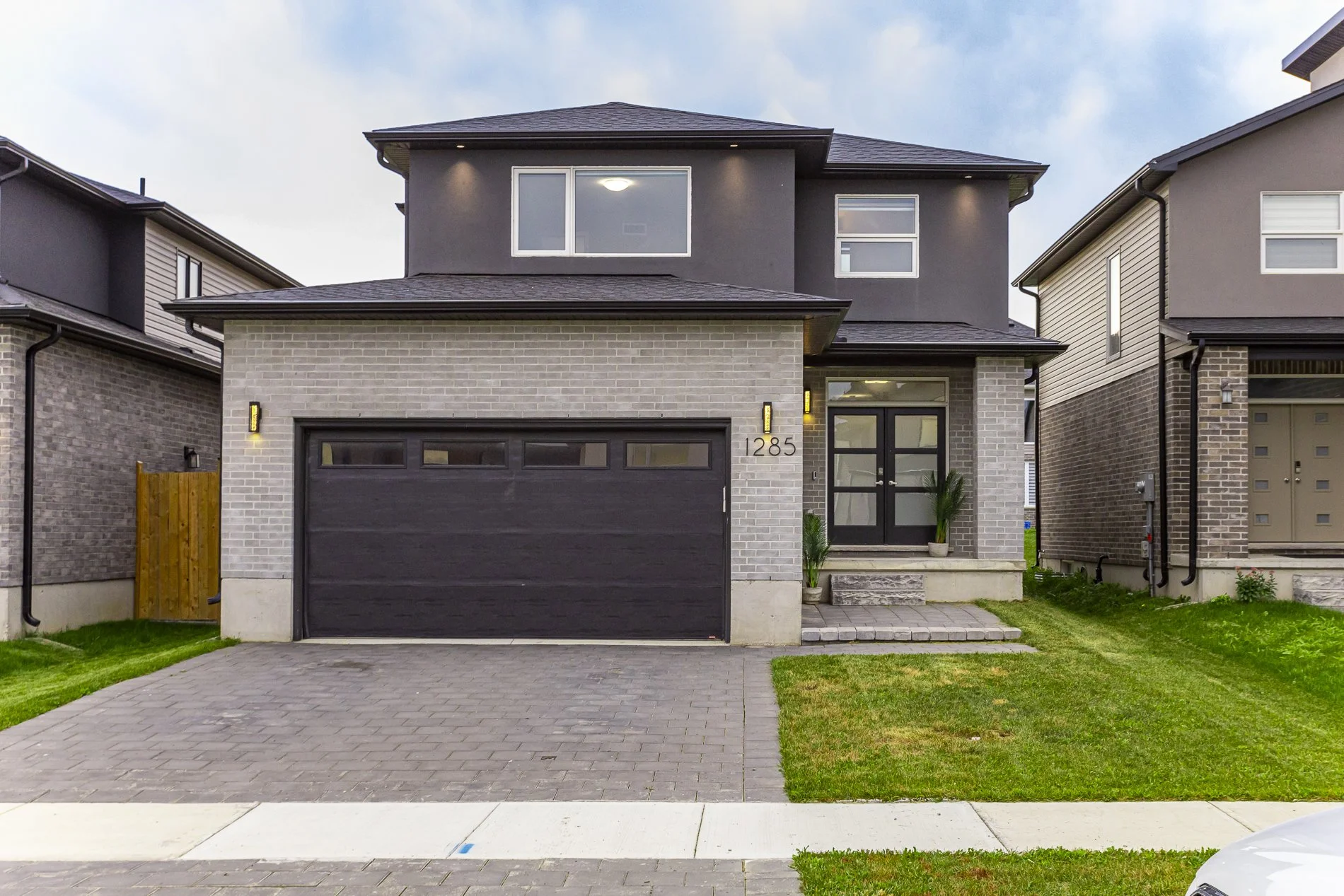 1285 Twilite Blvd_01.jpg