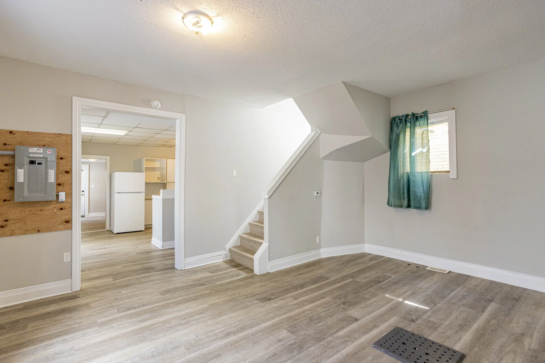 621 Dufferin Ave_07.JPG