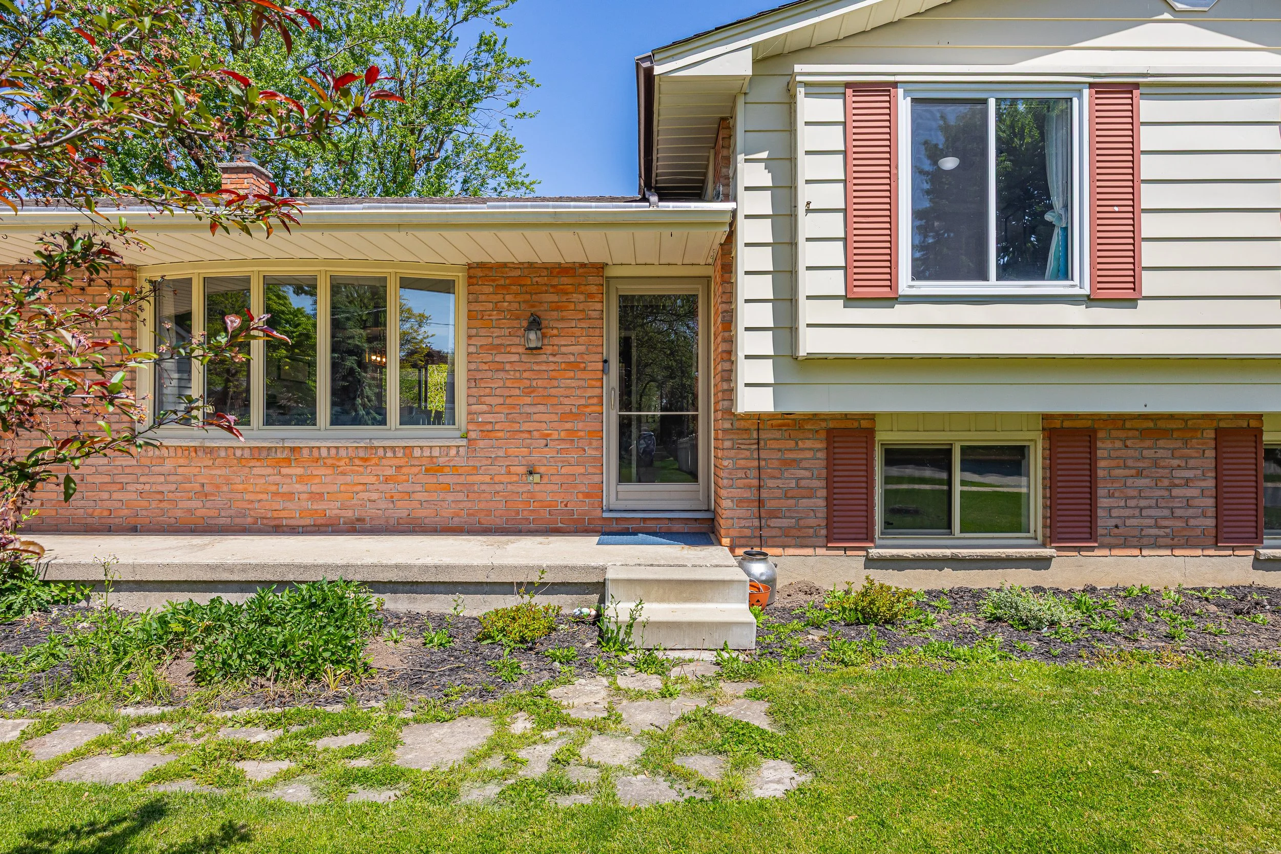 315 Elgin St W -06.jpg