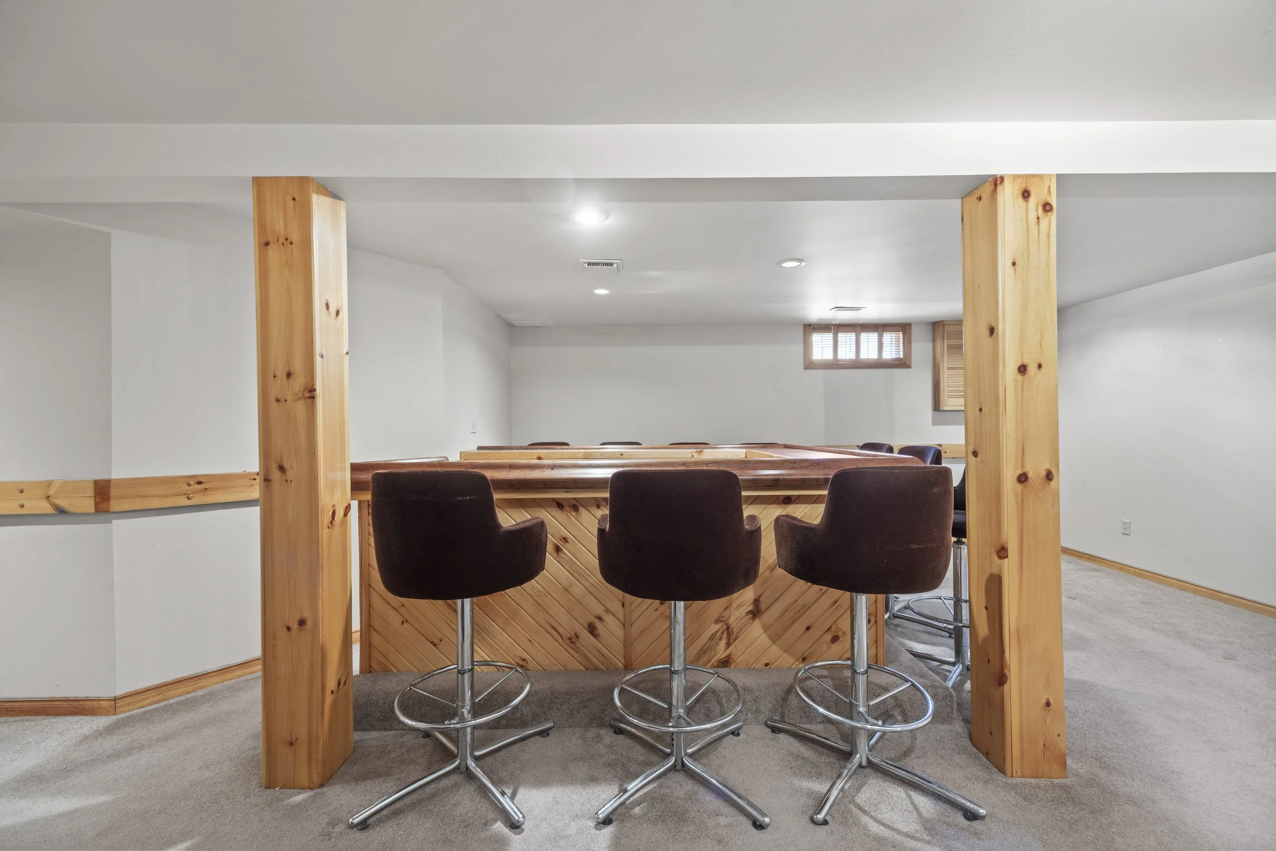 923 Farnham Rd -38.JPG