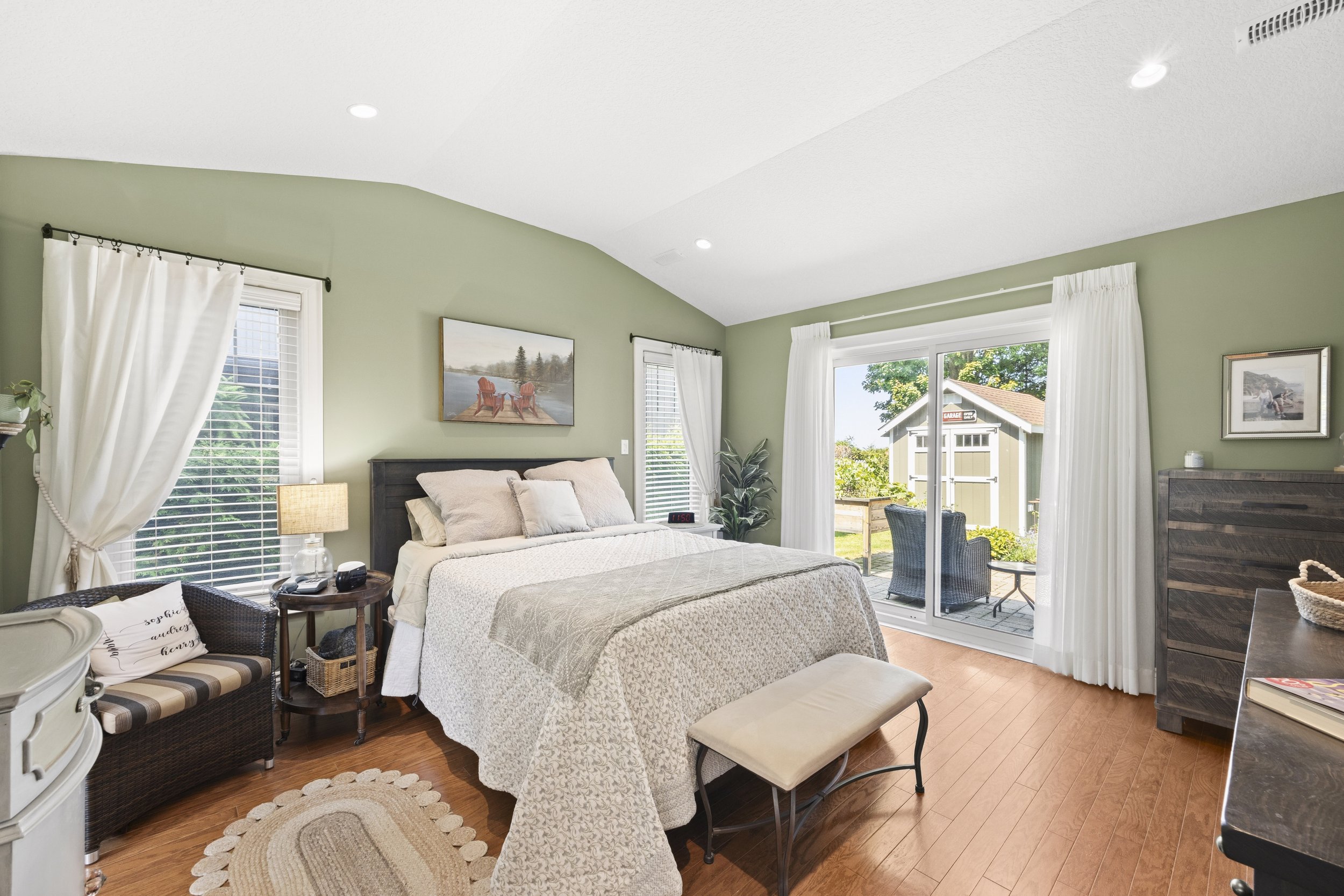 71257 Elizabeth St -23.JPG