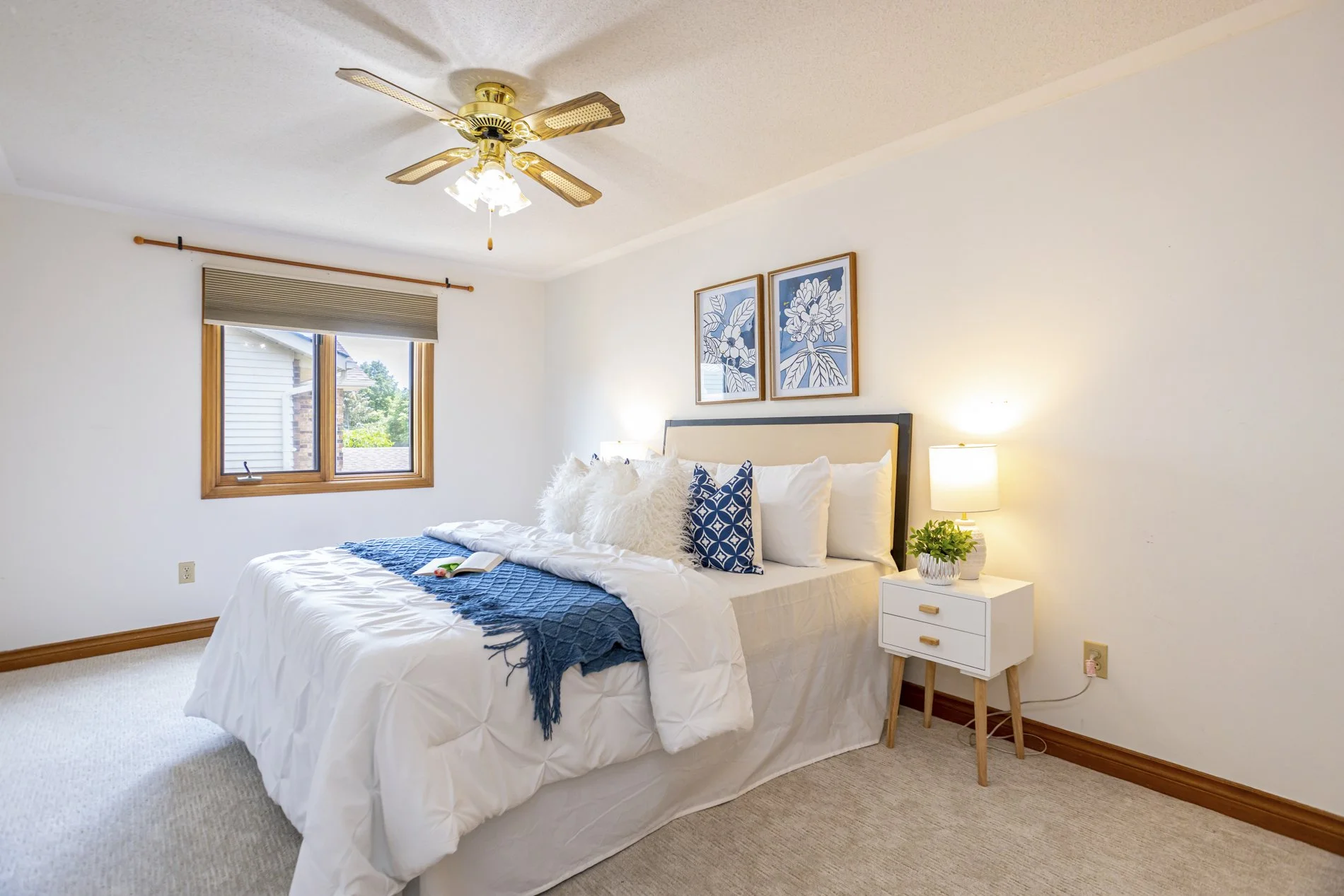 70 Thumnderbird Cres_32.JPG