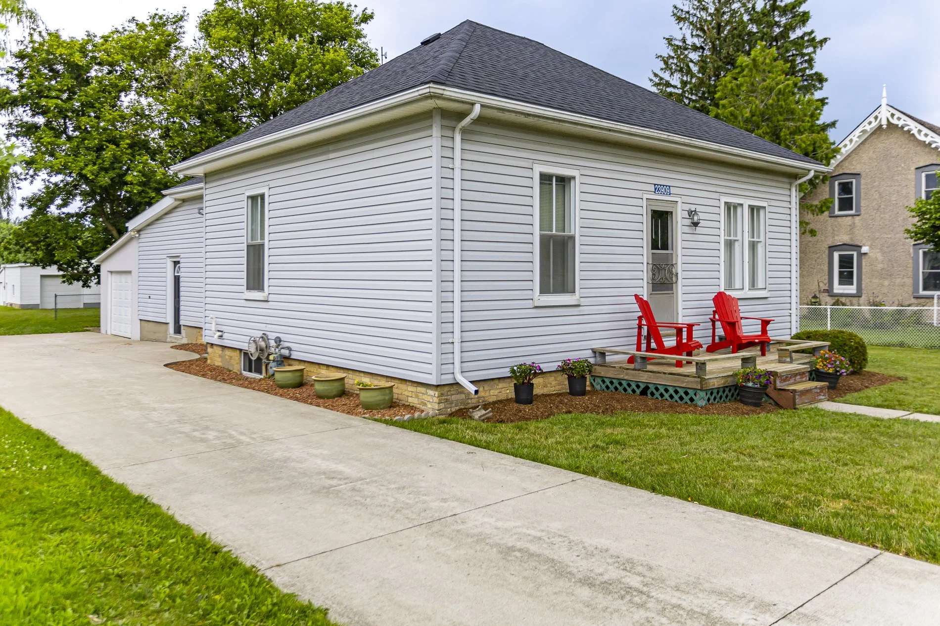 23909 Denfield Rd_06.jpg