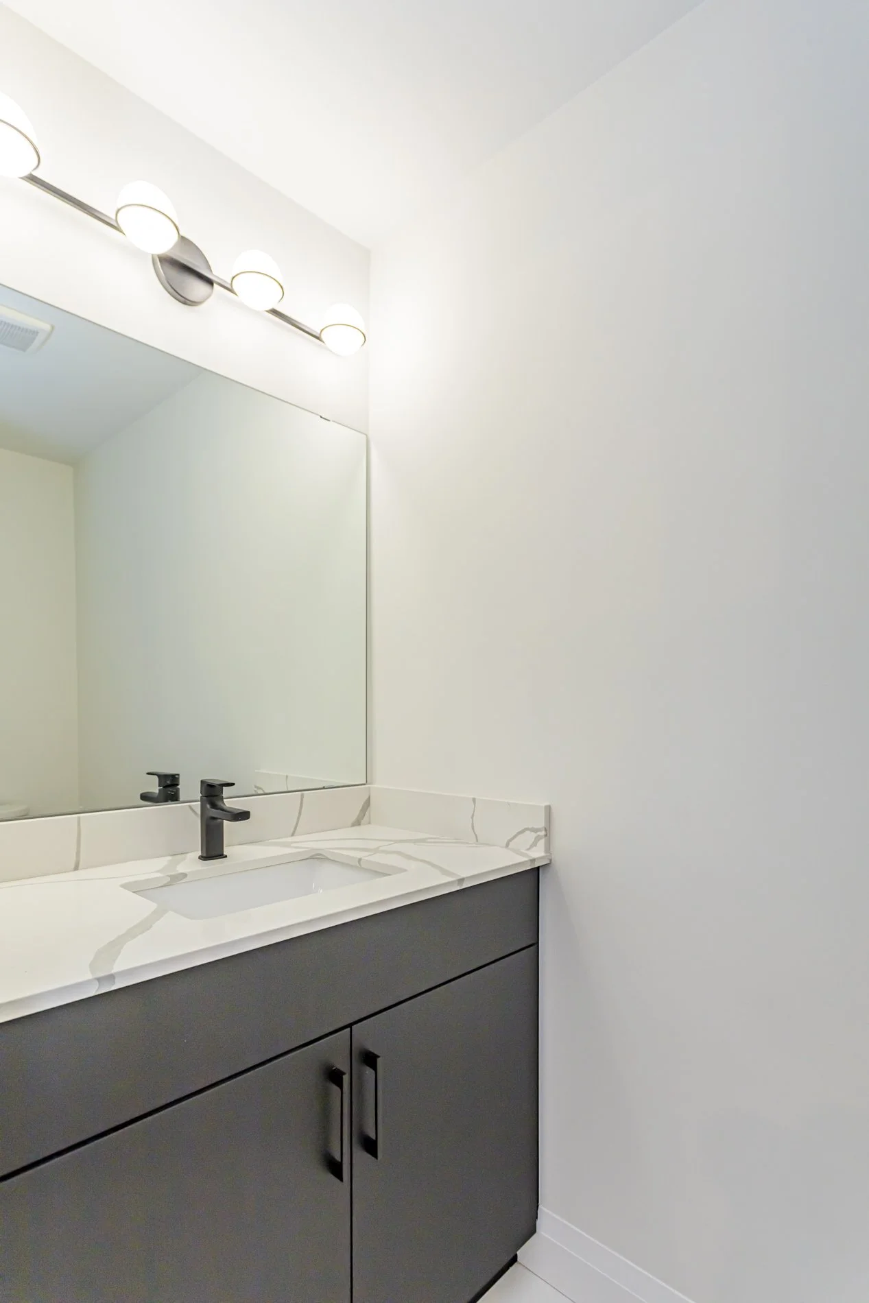 55-3900 Savoy St_17.JPG