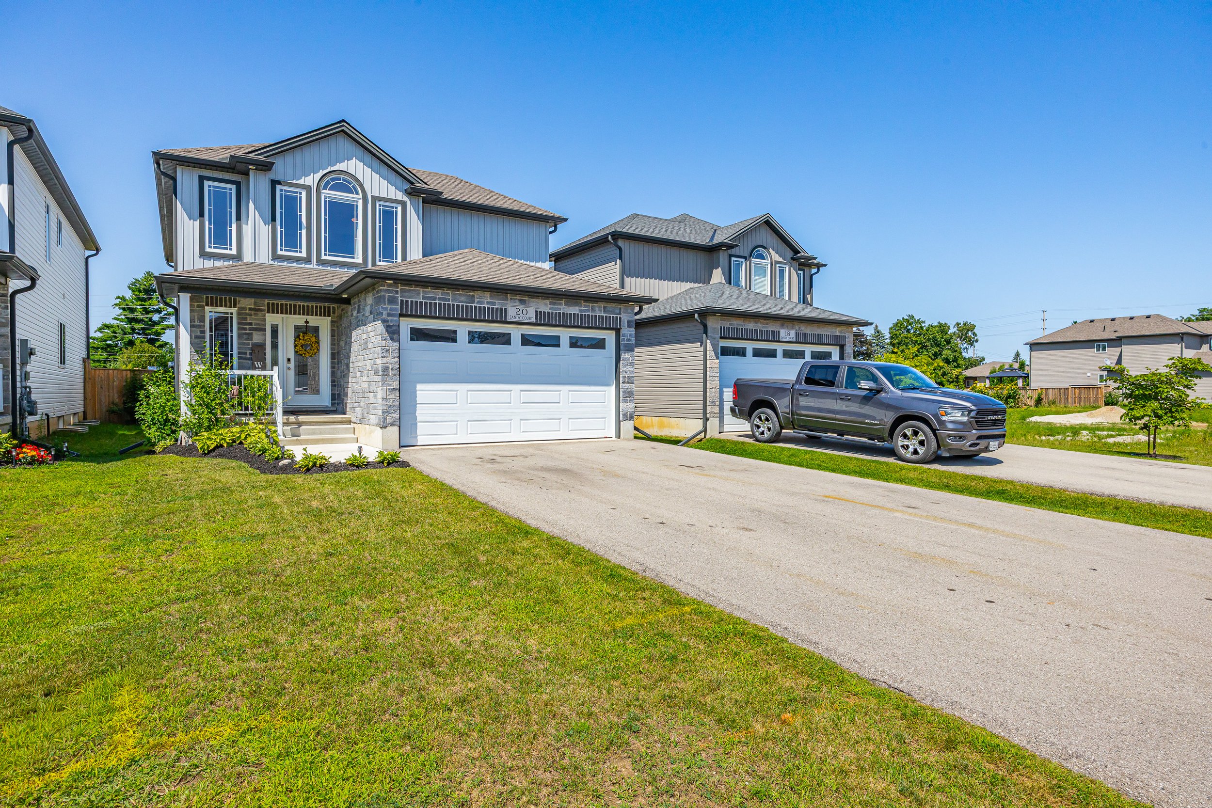 20 Sandy Crt -02.jpg
