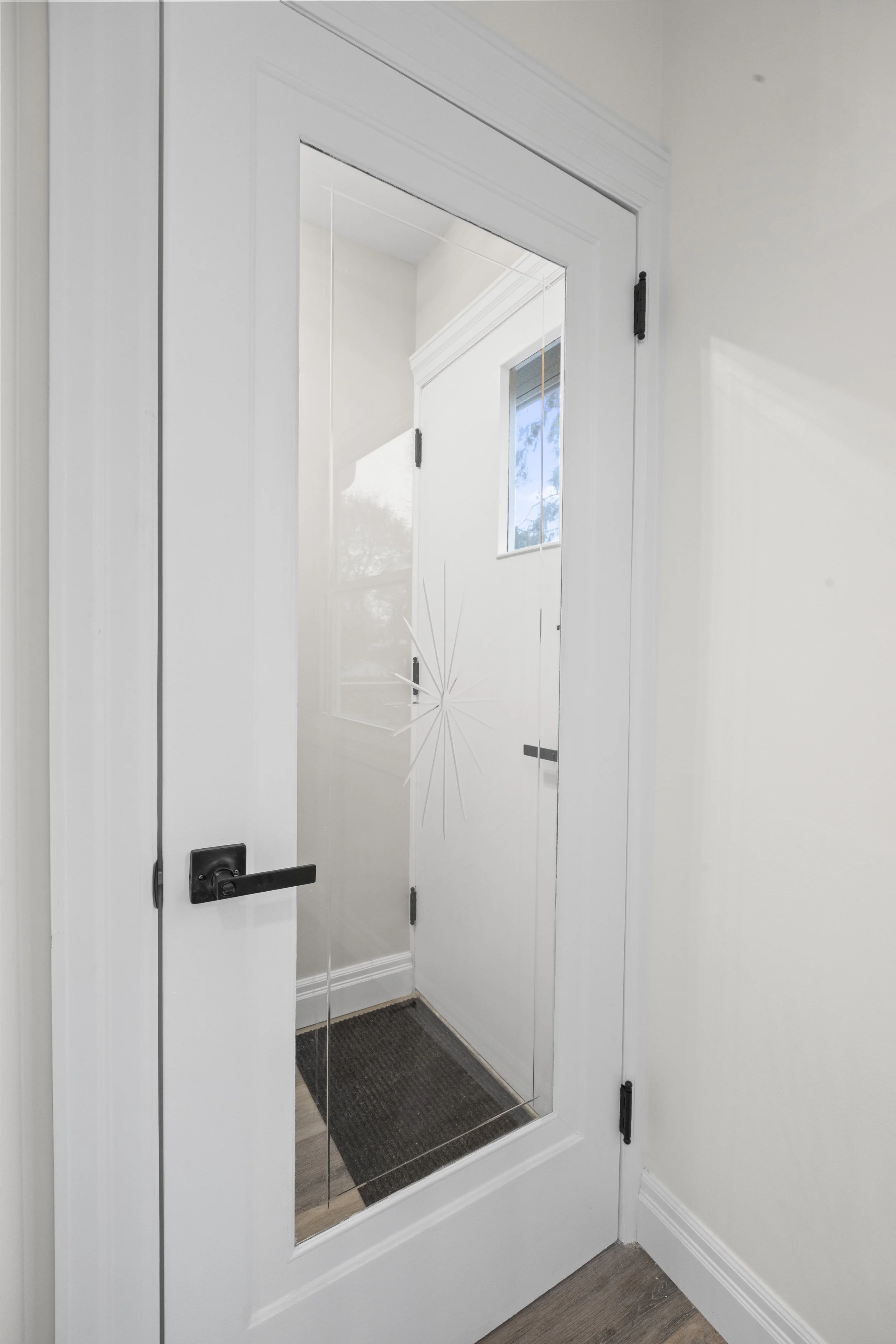 1326 Brydges St -24.JPG