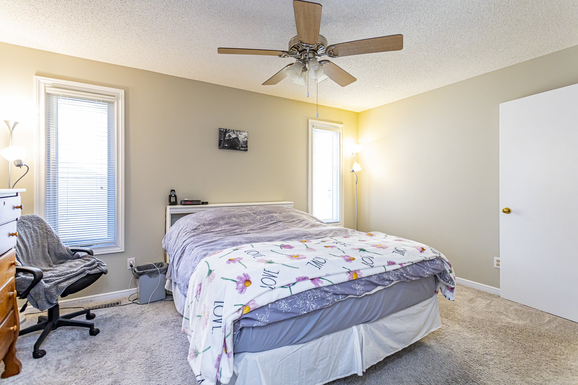 89 Midale Cres_22.jpg