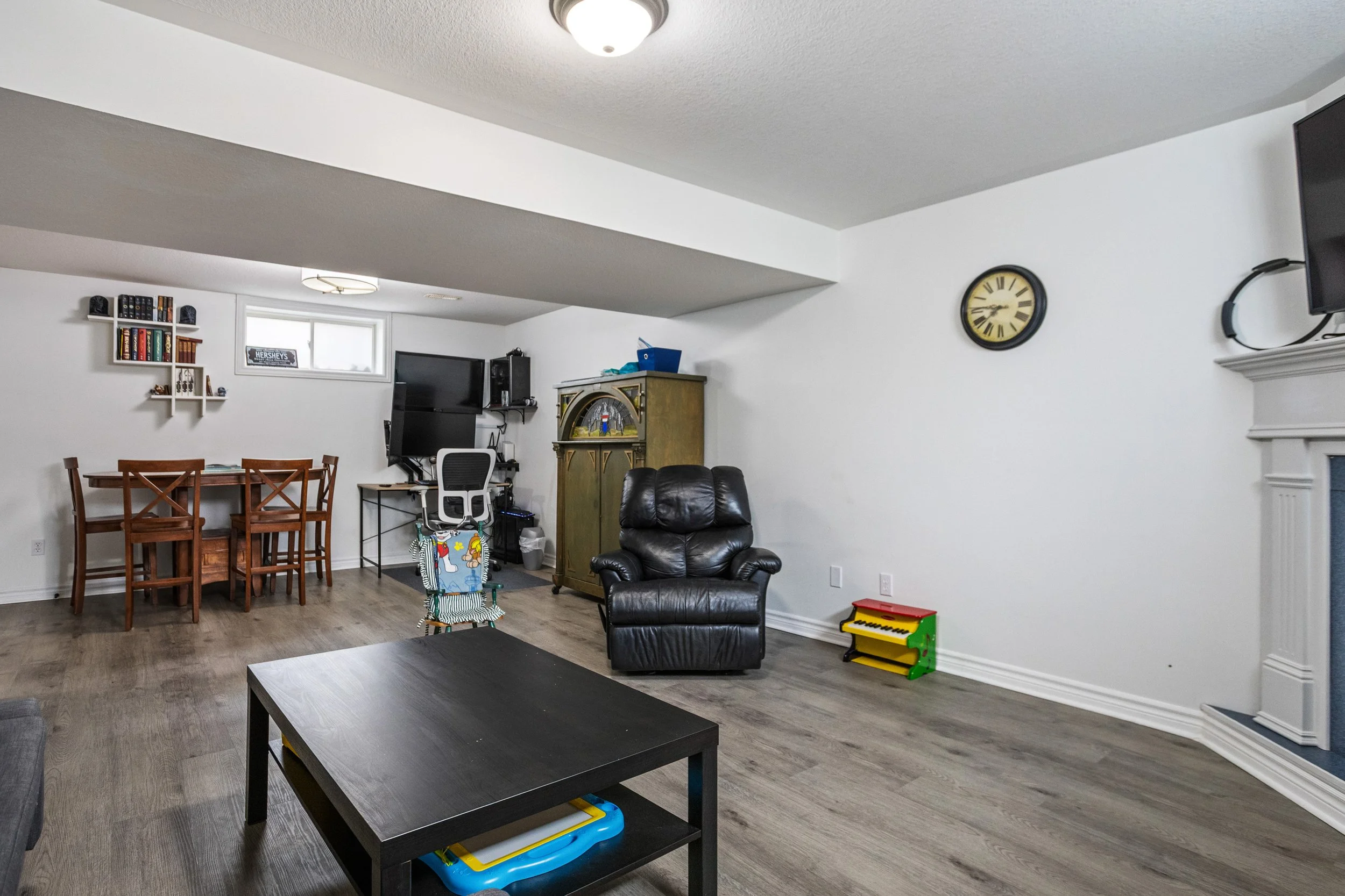260 Mutual Dr - 31.jpg
