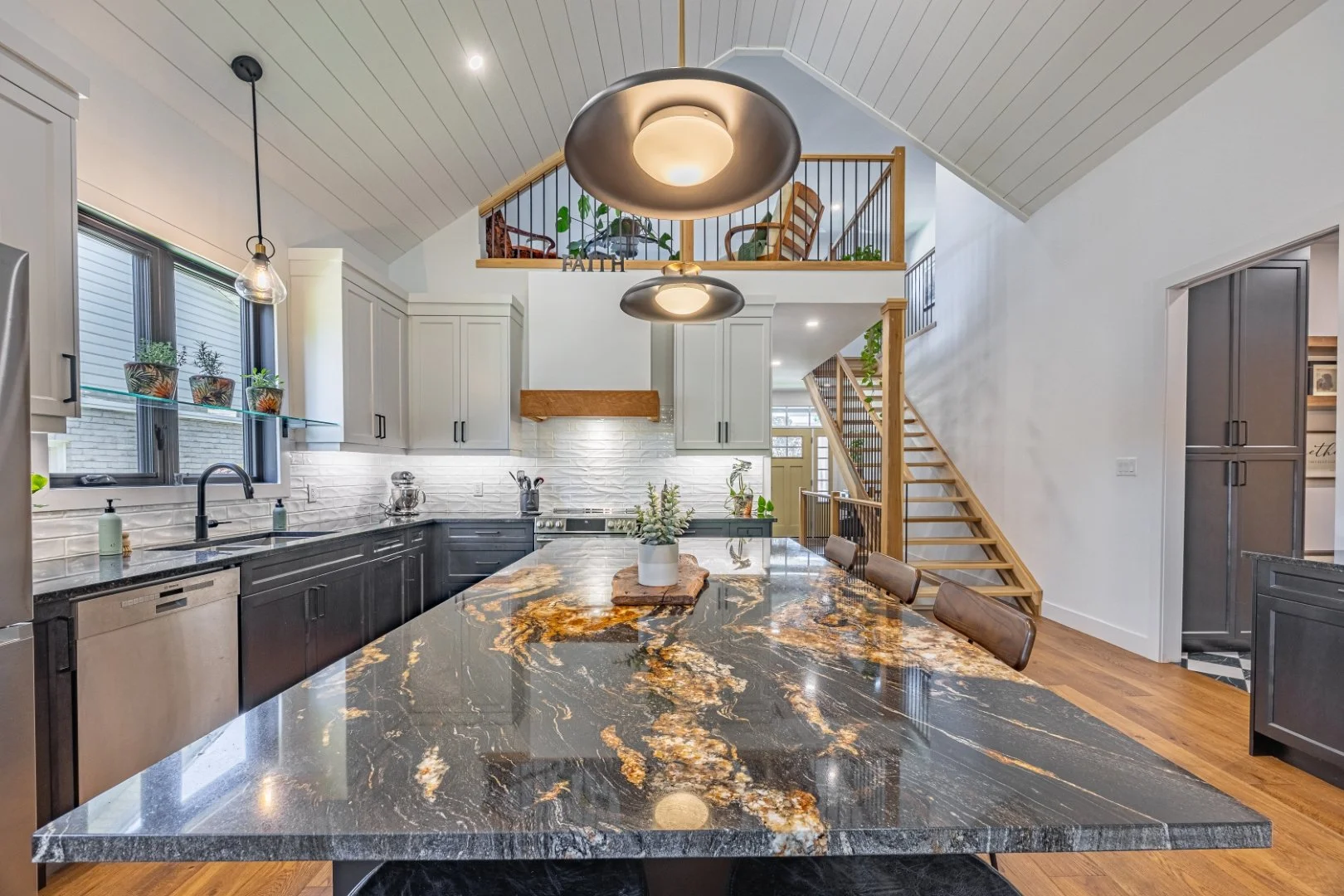 63 Guildford Cres-8.jpg