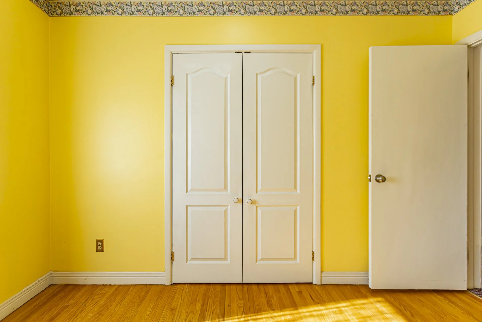 166 Base Line Rd W_21.JPG