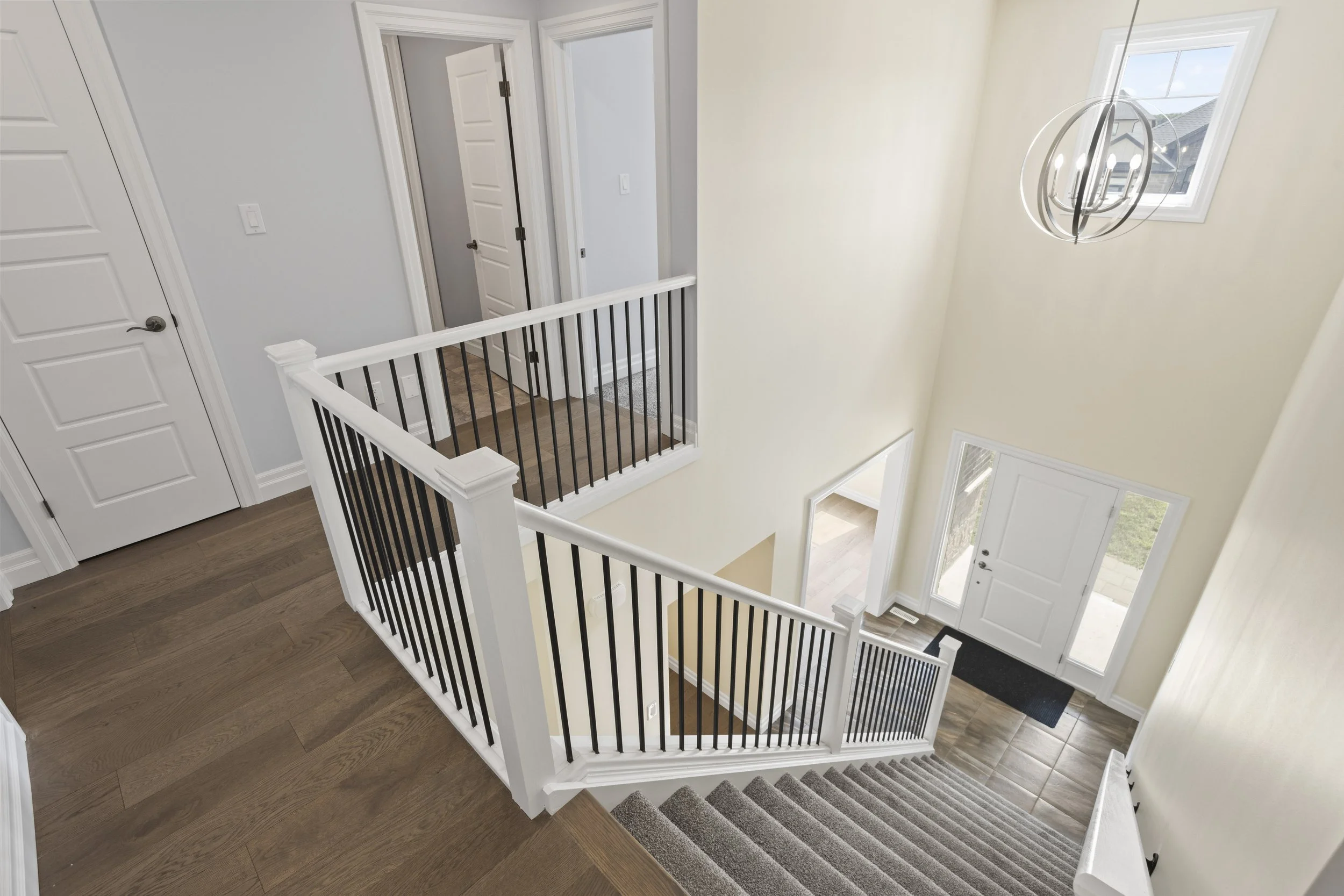 74 Royal Cres -22.JPG