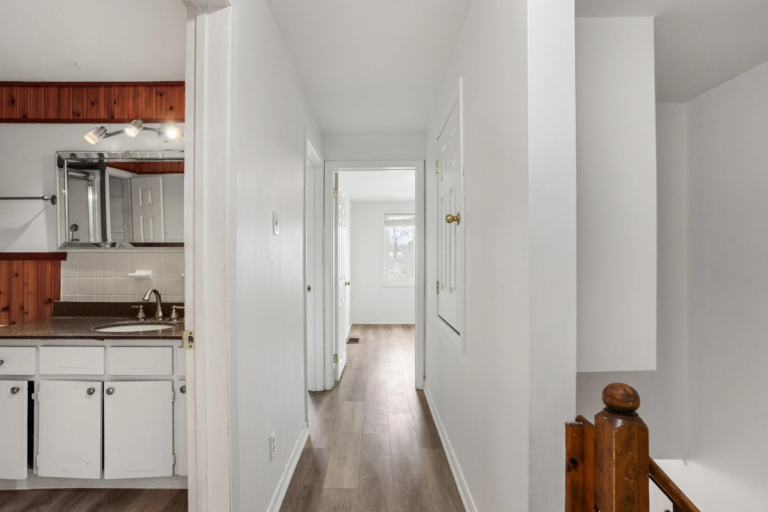 216 Homestead Cres-17.jpg