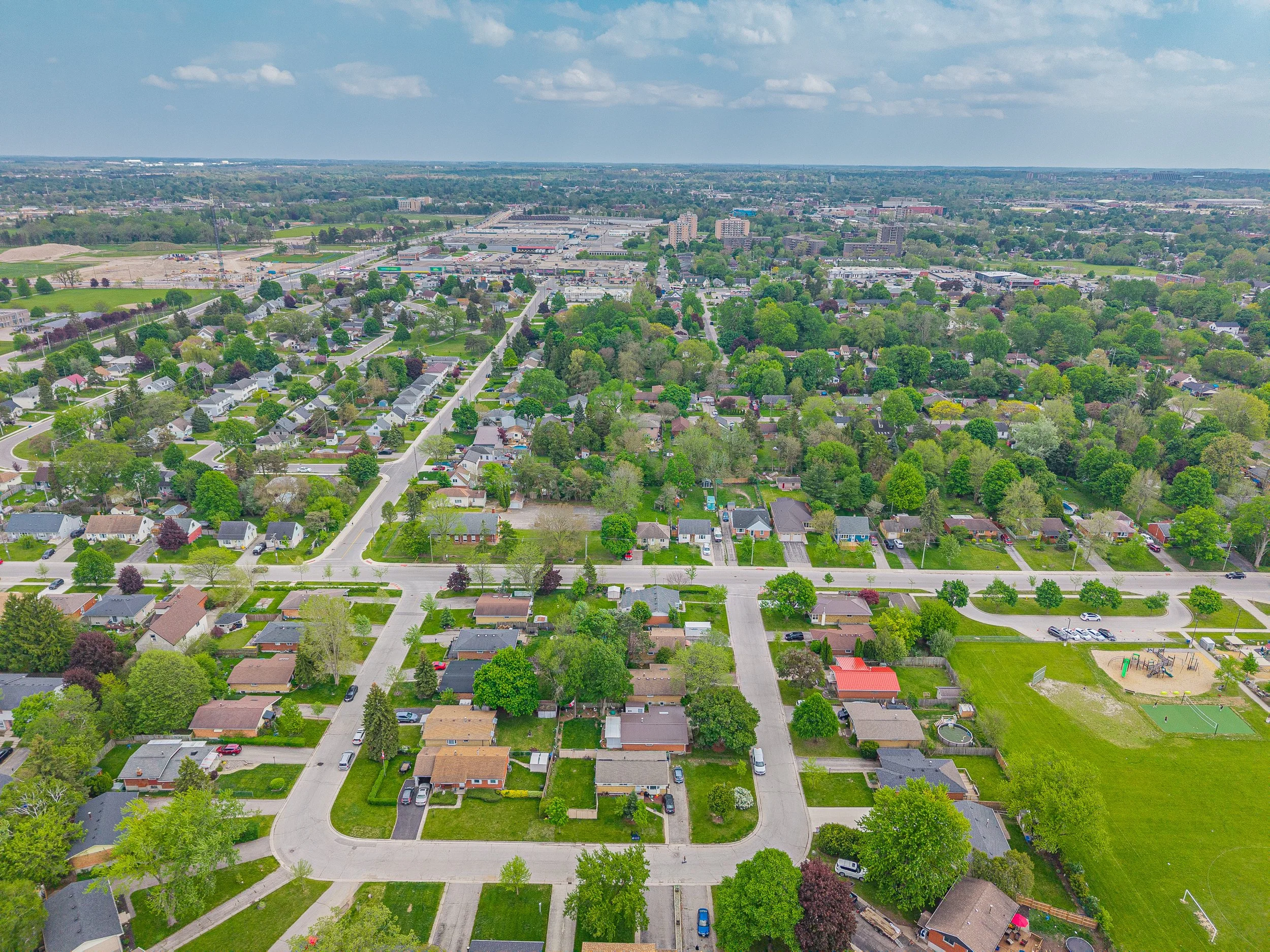 8 Kenwood Cres -48.jpg