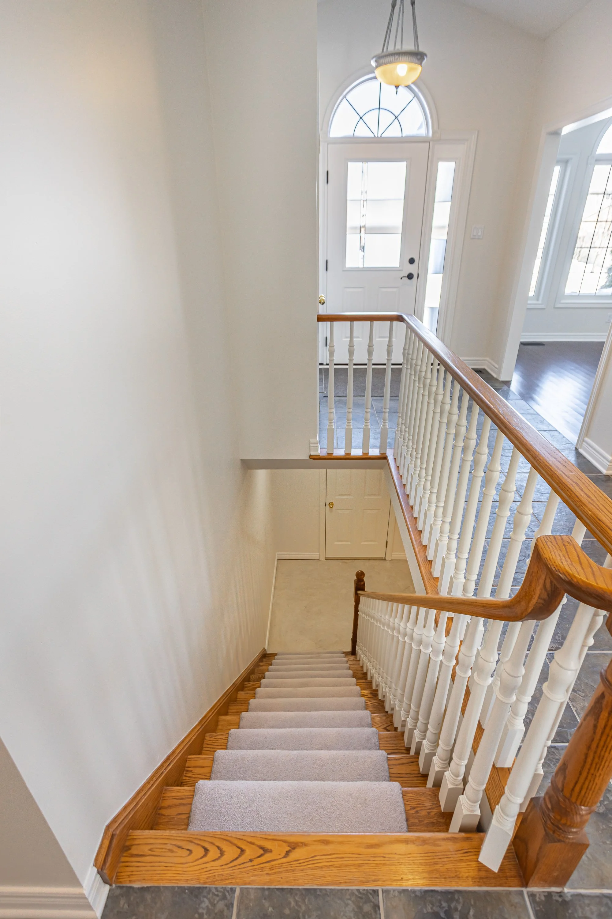 928 Crestview Cres-33.jpg
