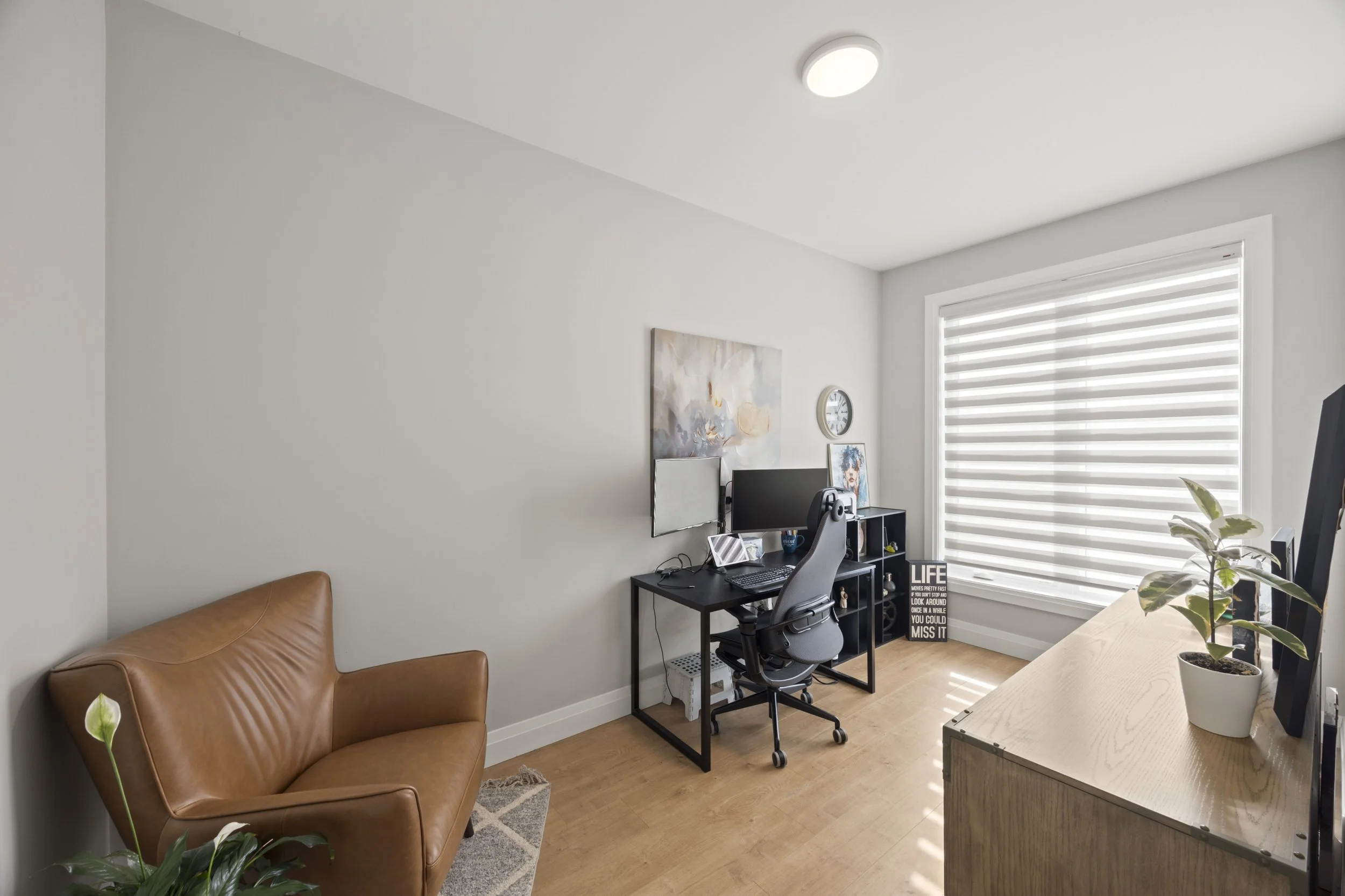 1-176 King St -19.JPG