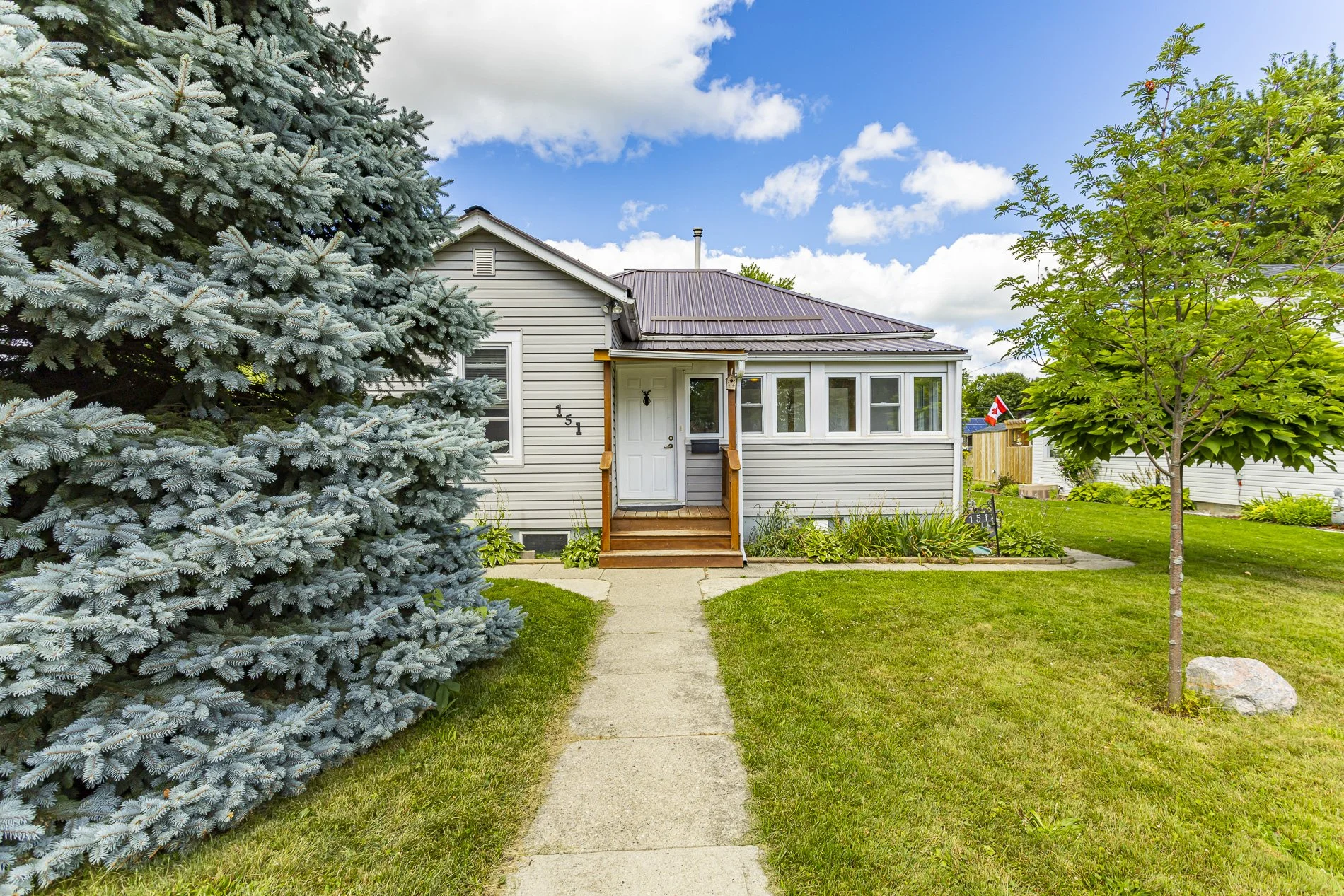 151 Simpson St_03.jpg