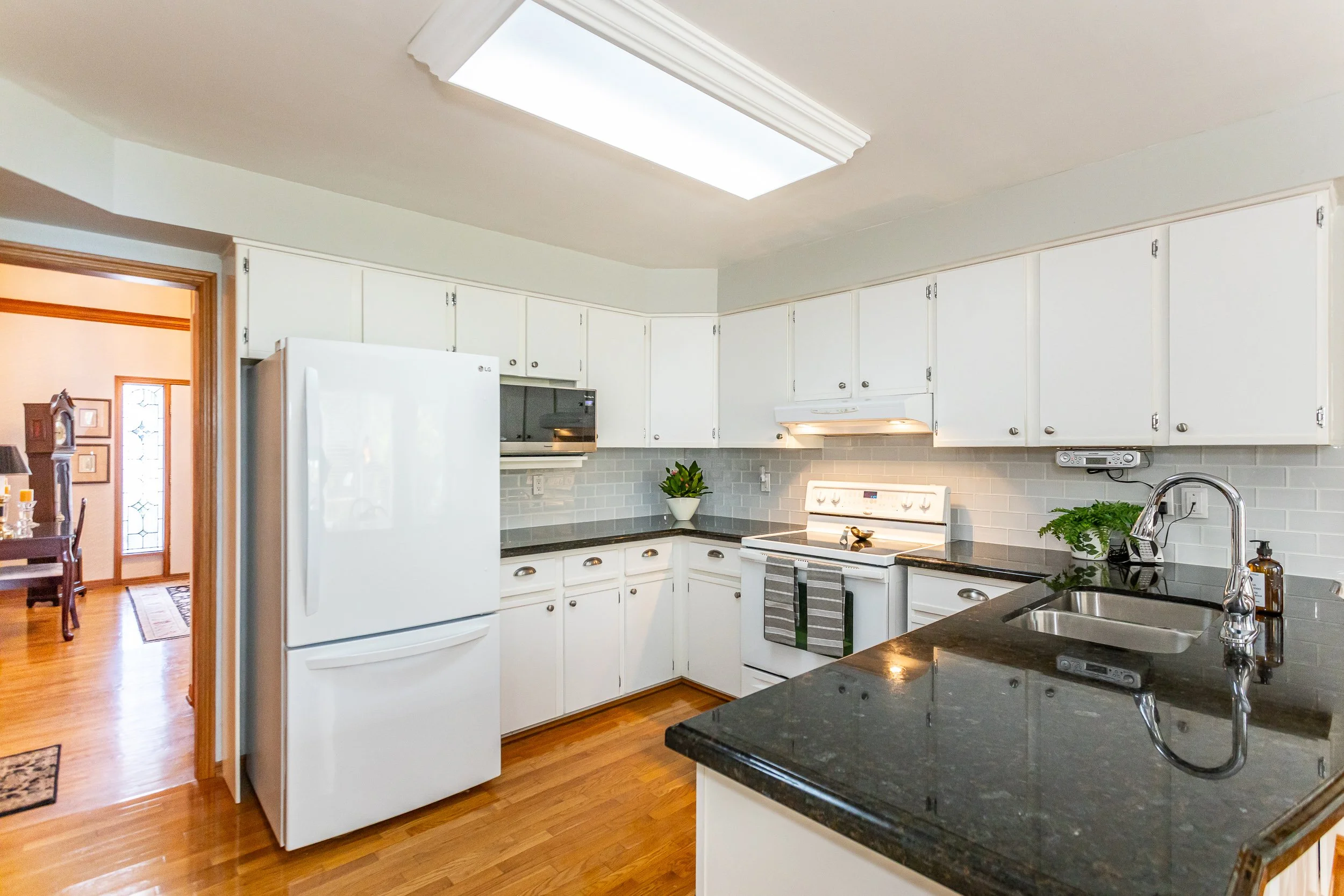 35 Shawna Rd-13.jpg