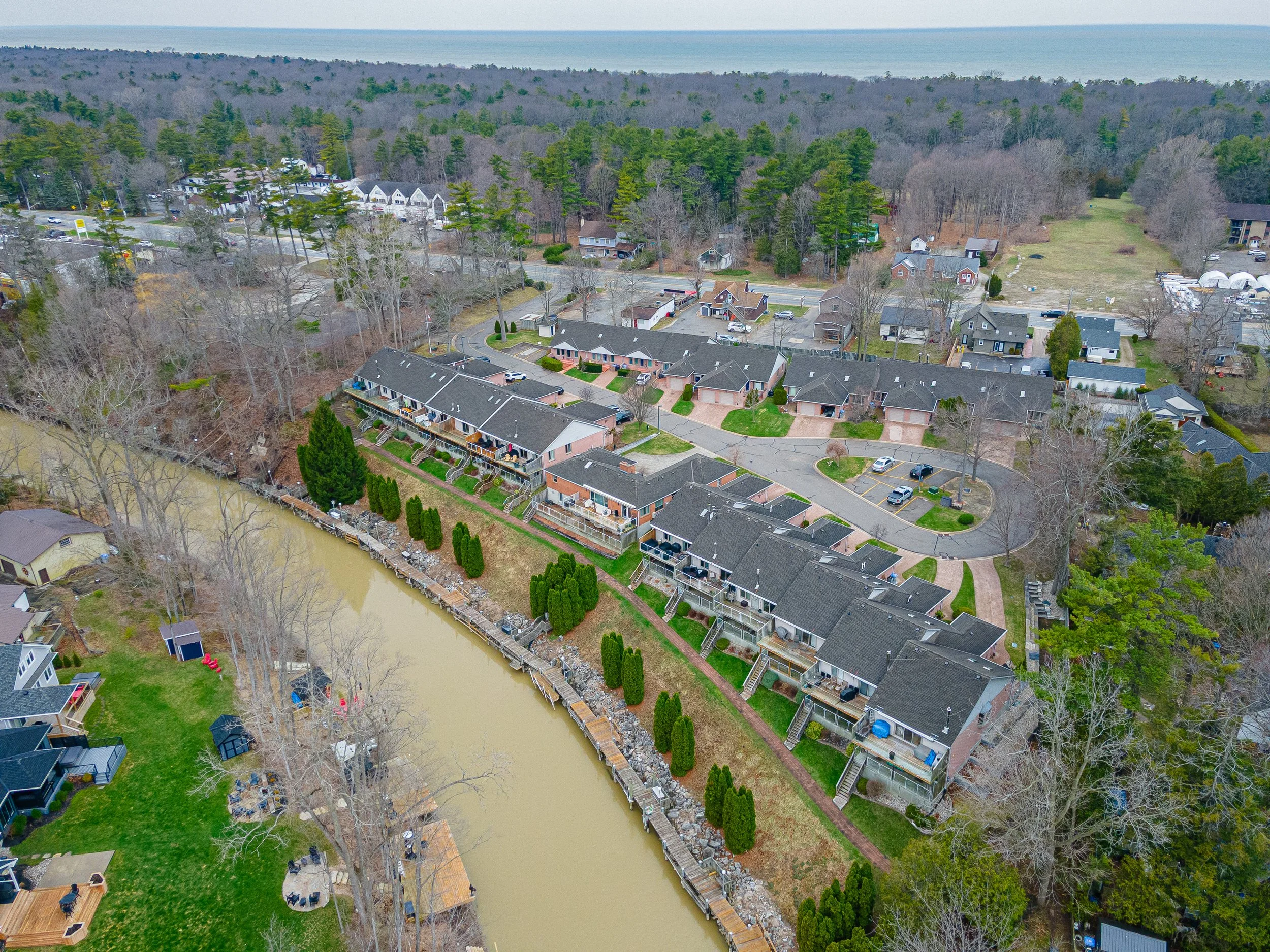 12-90 Ontario St S -49.jpg