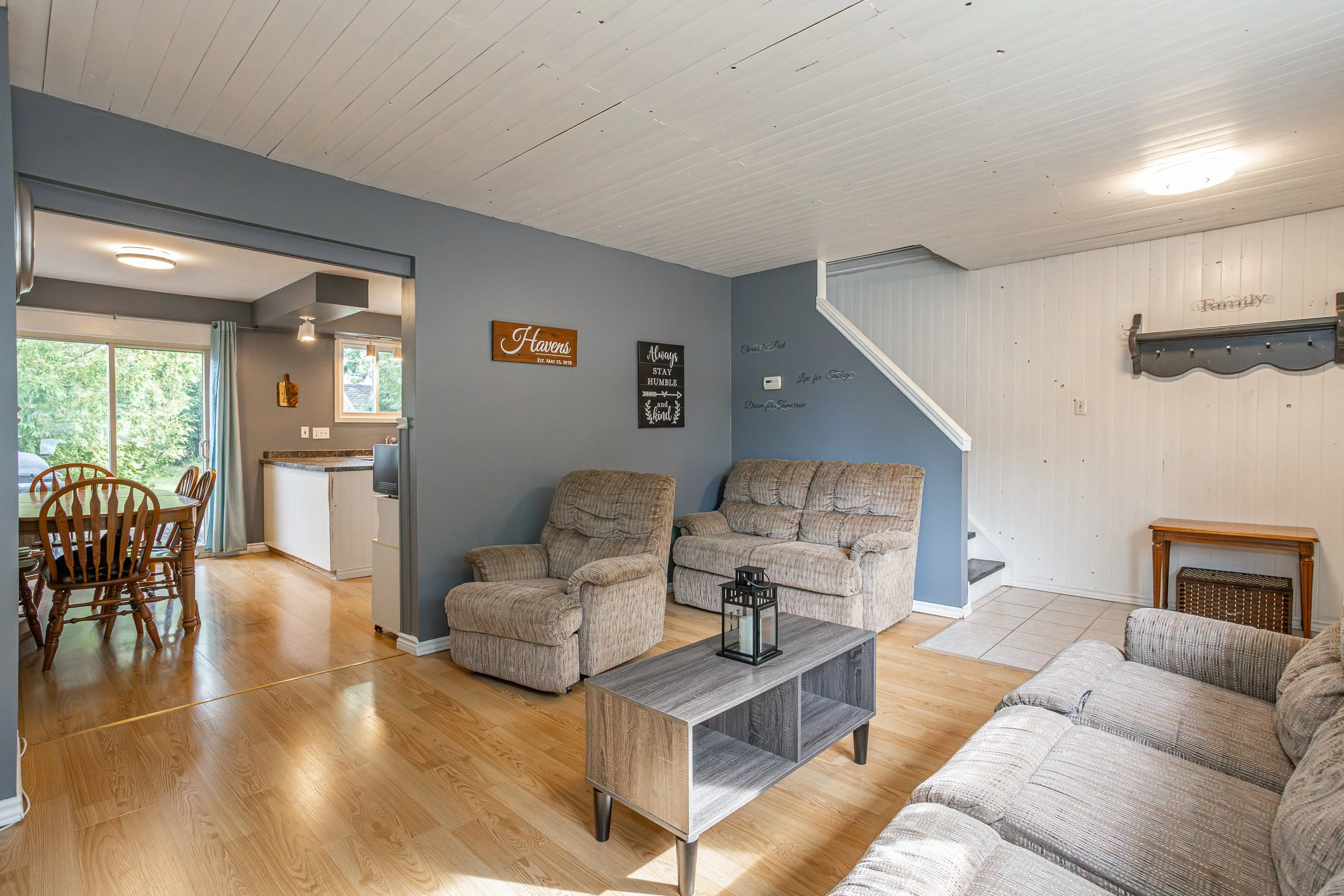 28 Rosamond Cres-5.jpg