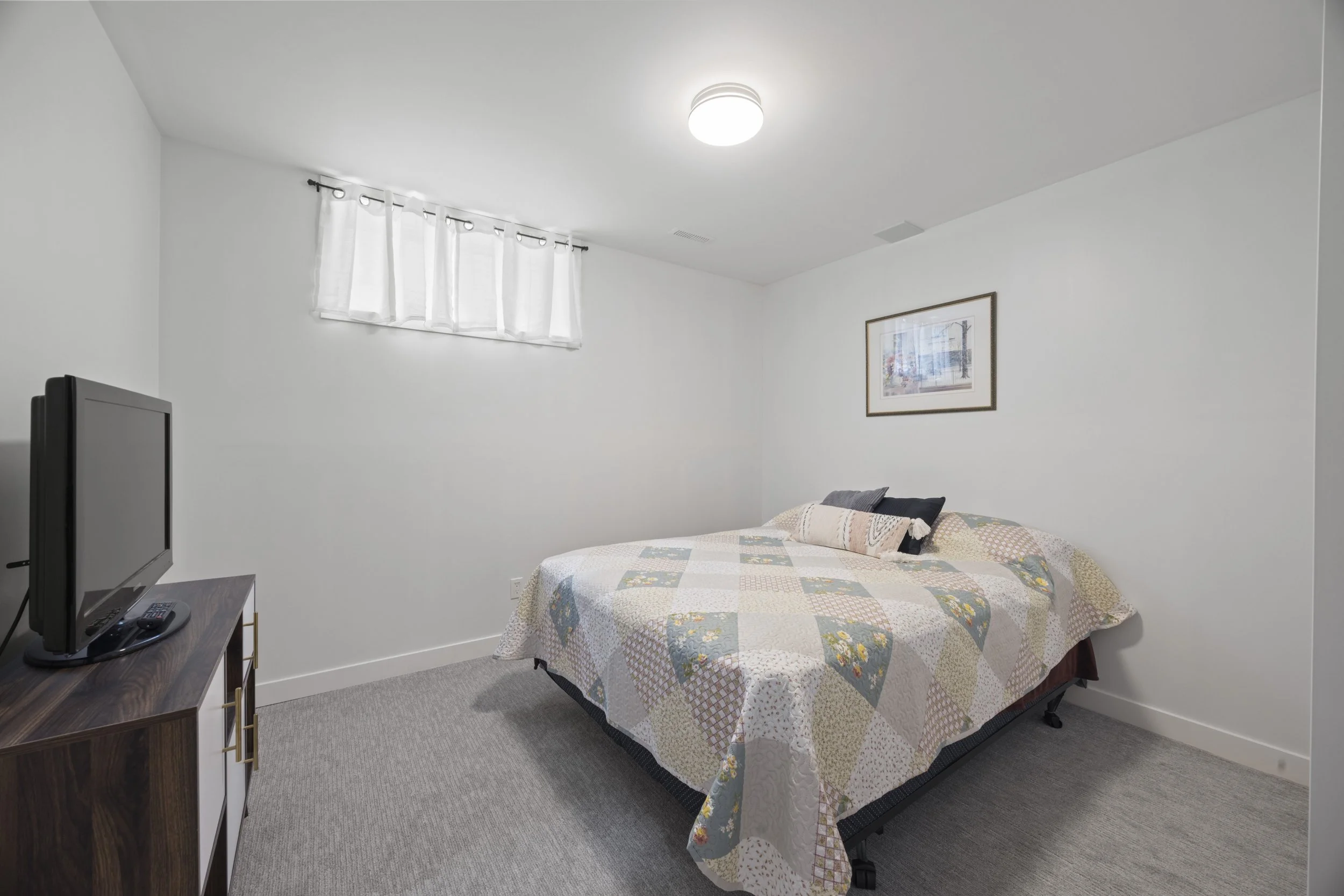 31 Violet Crt - 44.JPG