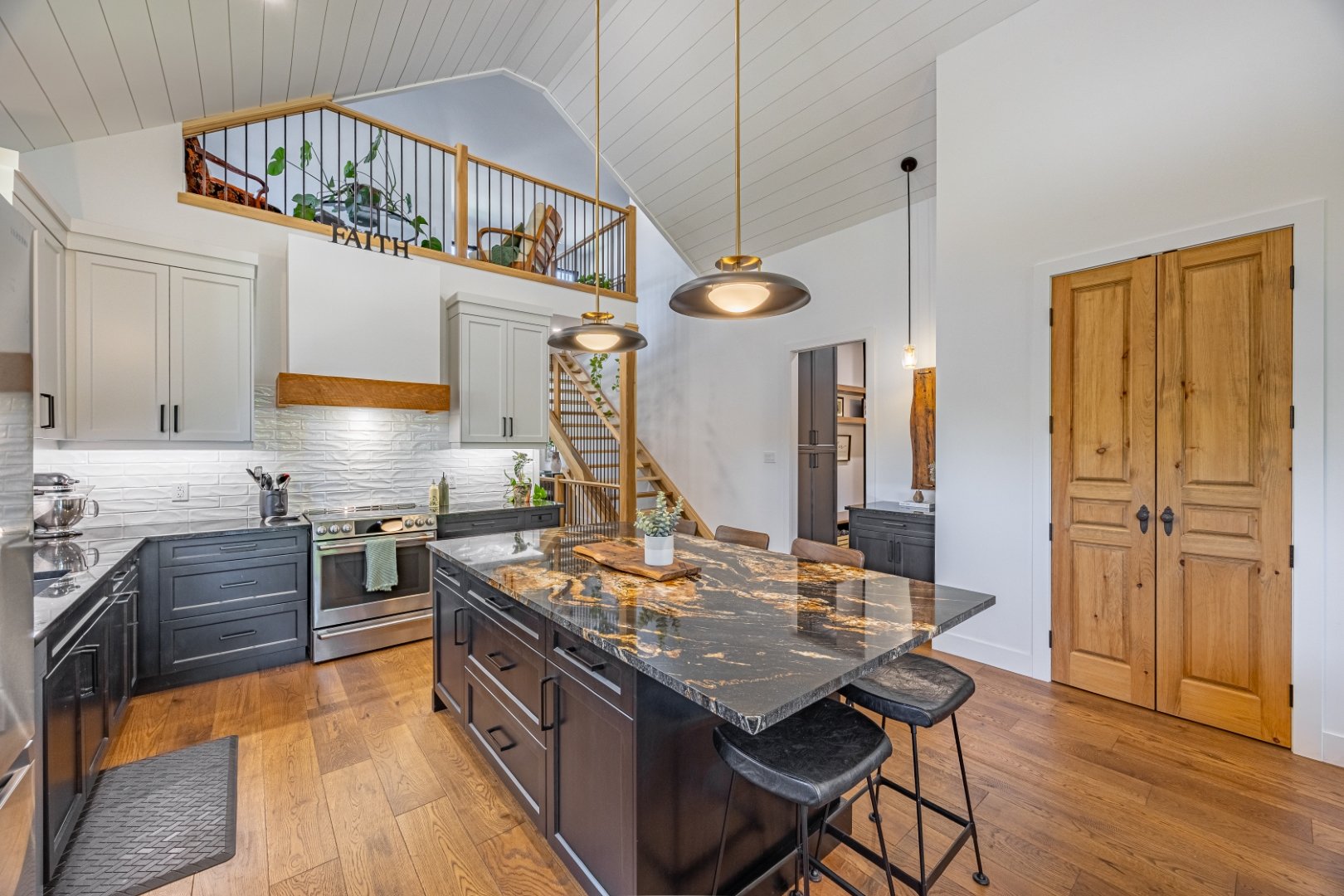 63 Guildford Cres-9.jpg