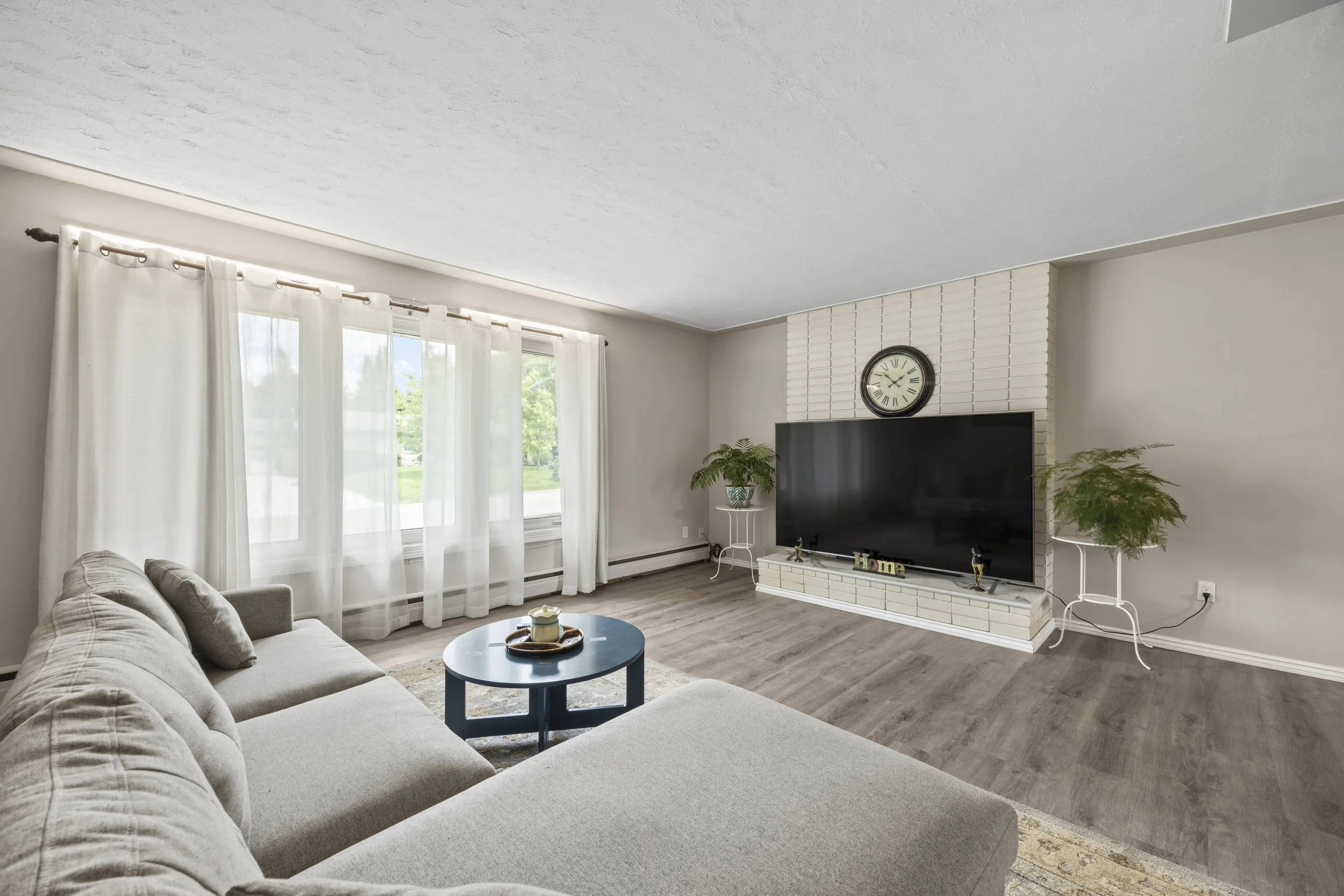 580 Salway St -15.JPG