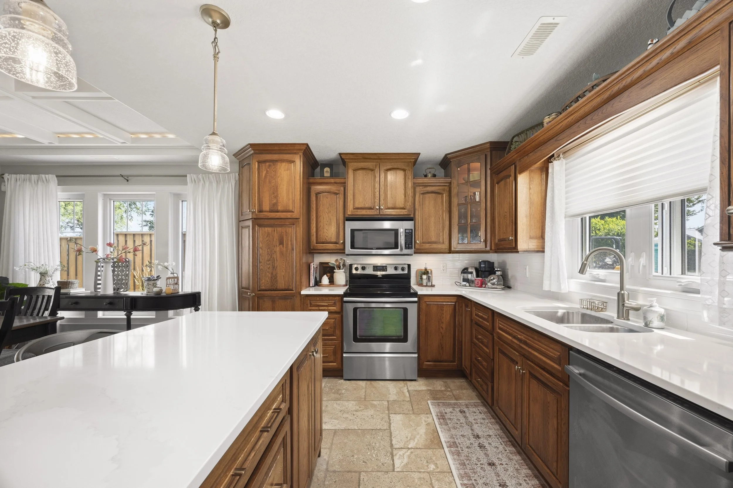 71257 Elizabeth St -14.JPG