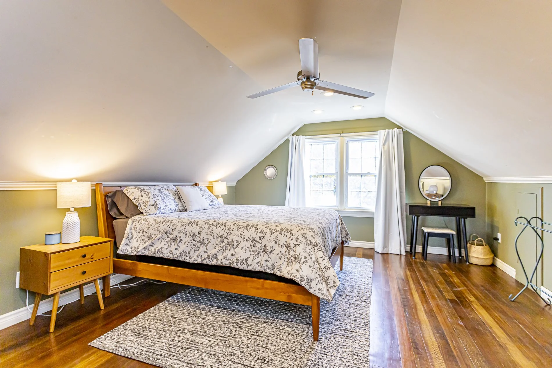 44 Briscoe St E_28.jpg