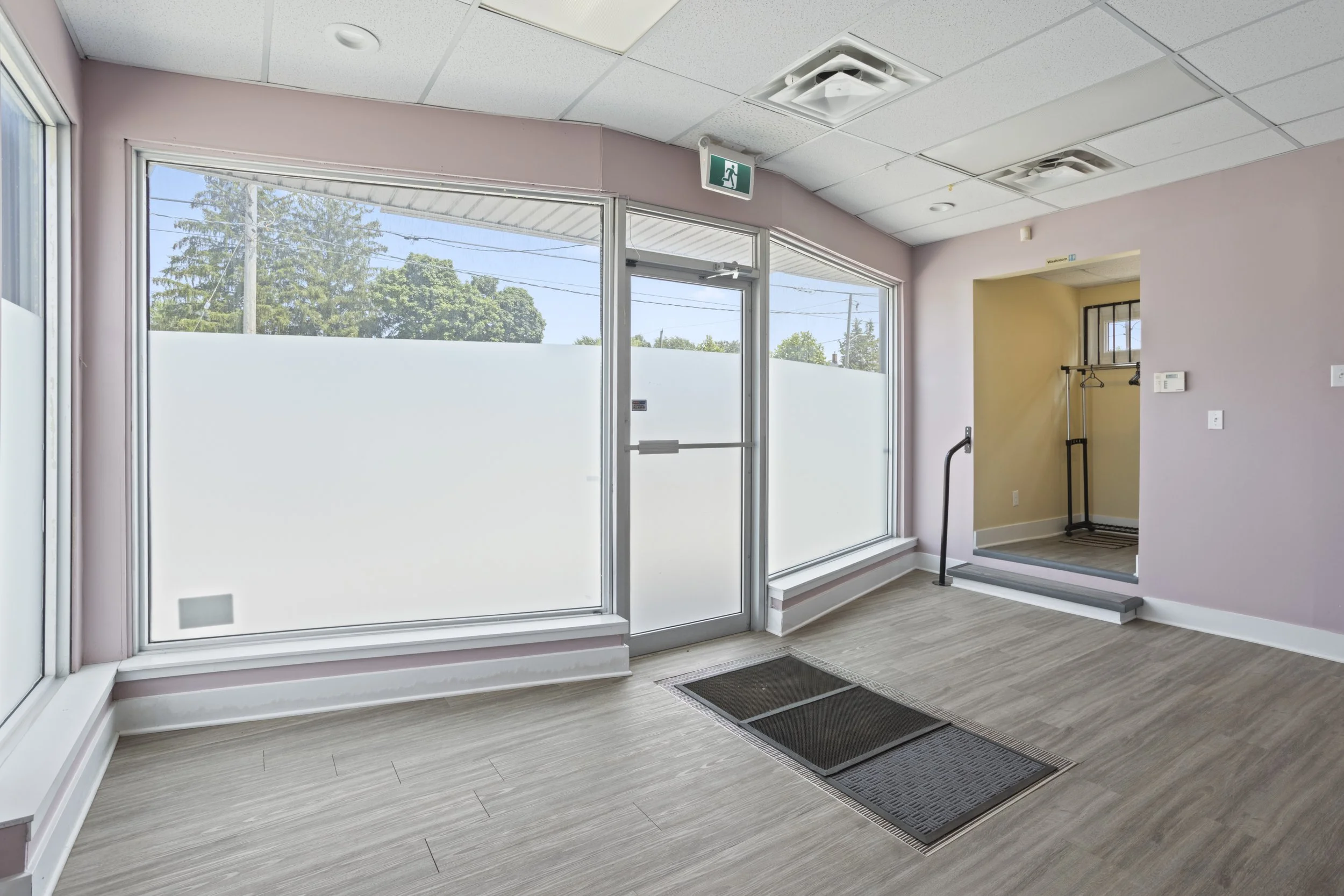 315 Warrencliffe Rd -04.jpg