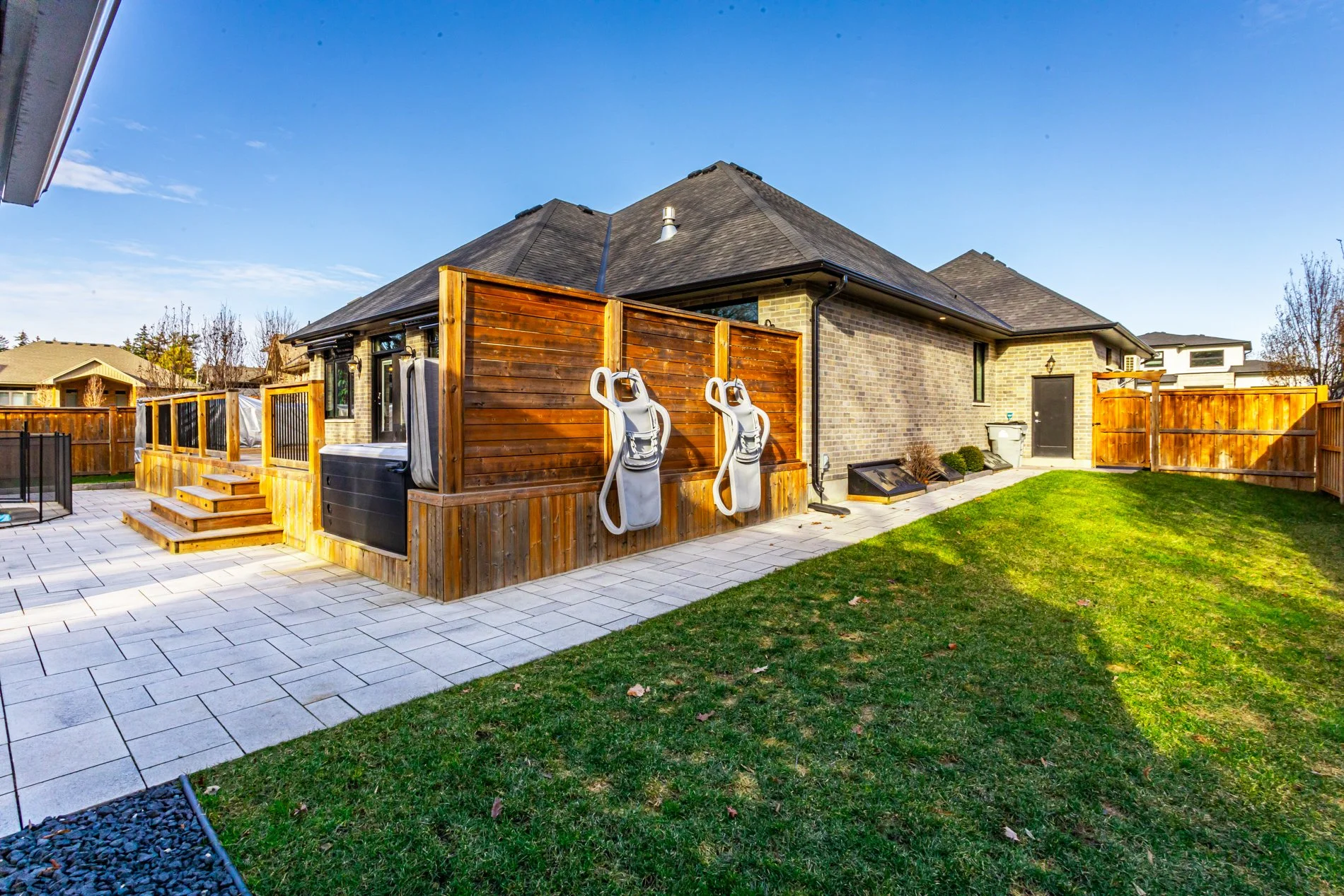 73 Ashby Cres-54.jpg