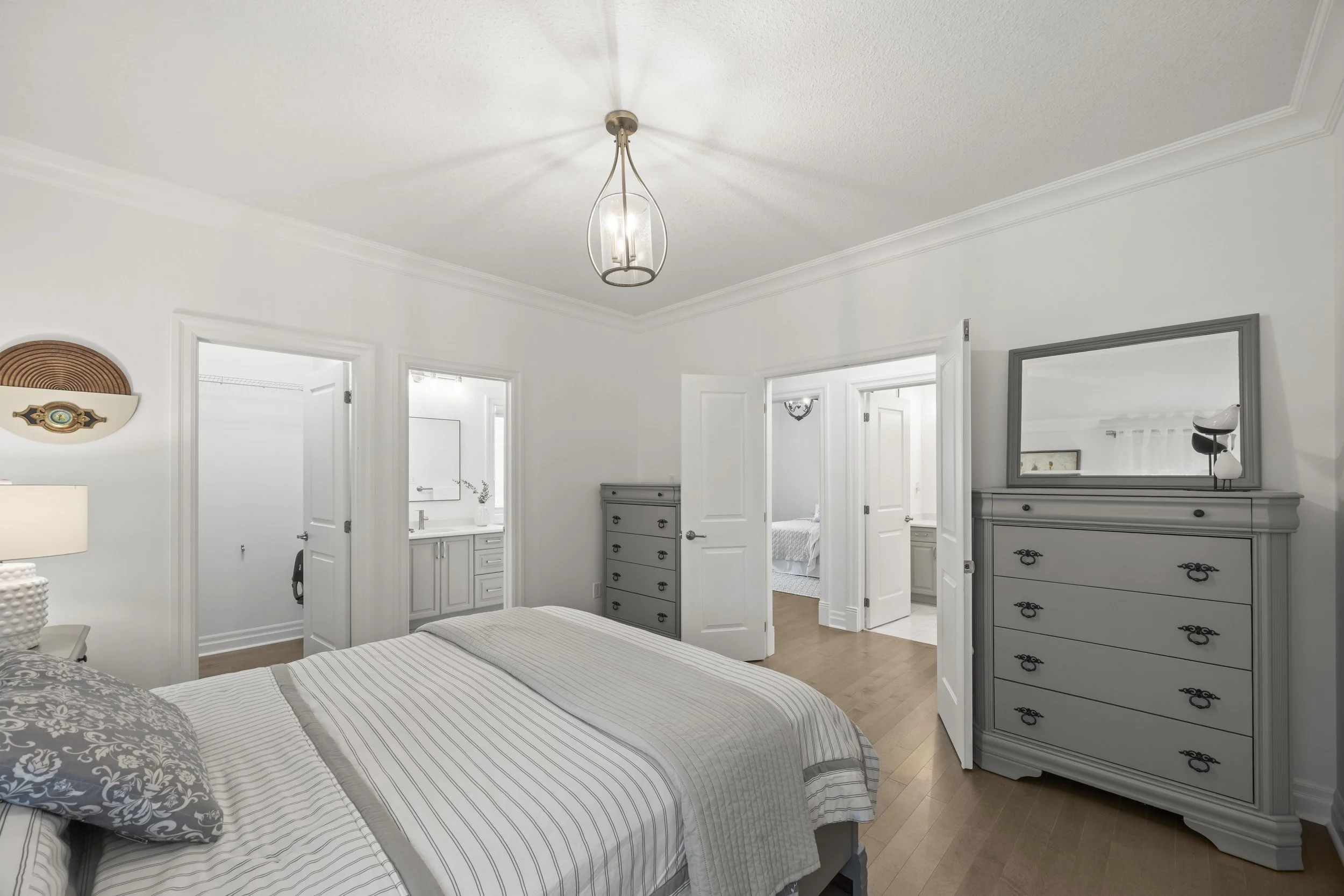 10-2080 Beaverbrook Ave -23.JPG