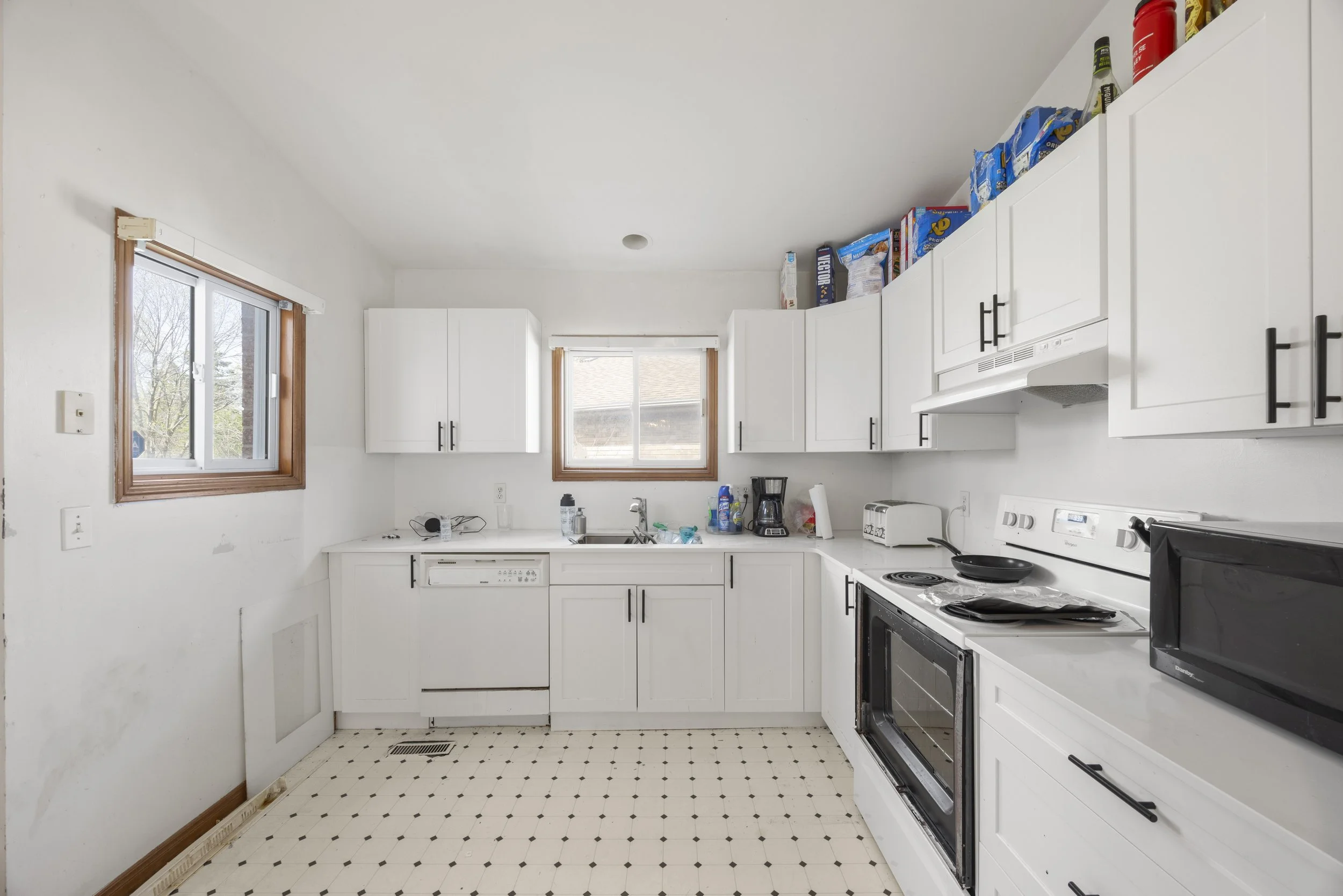 351 Fleming Dr -17.JPG