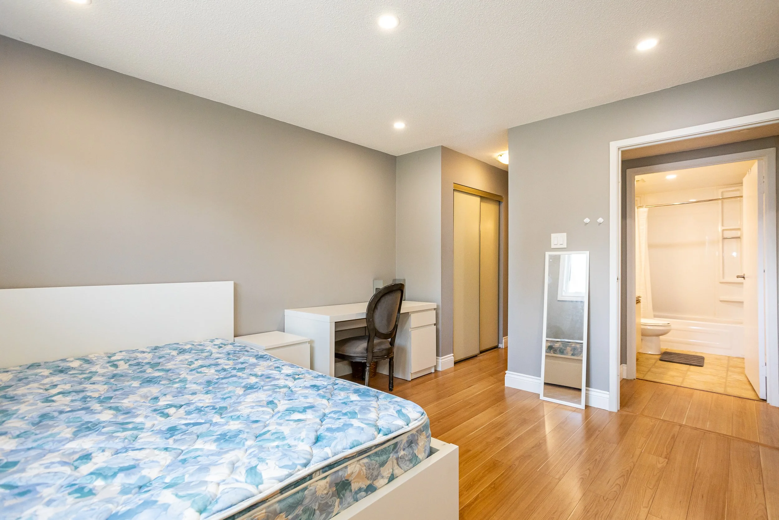 108-15 Jacksway Cres-16.jpg