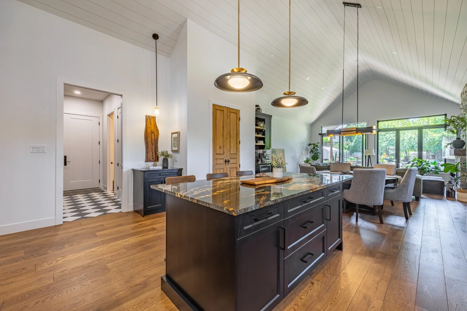 63 Guildford Cres-13.jpg