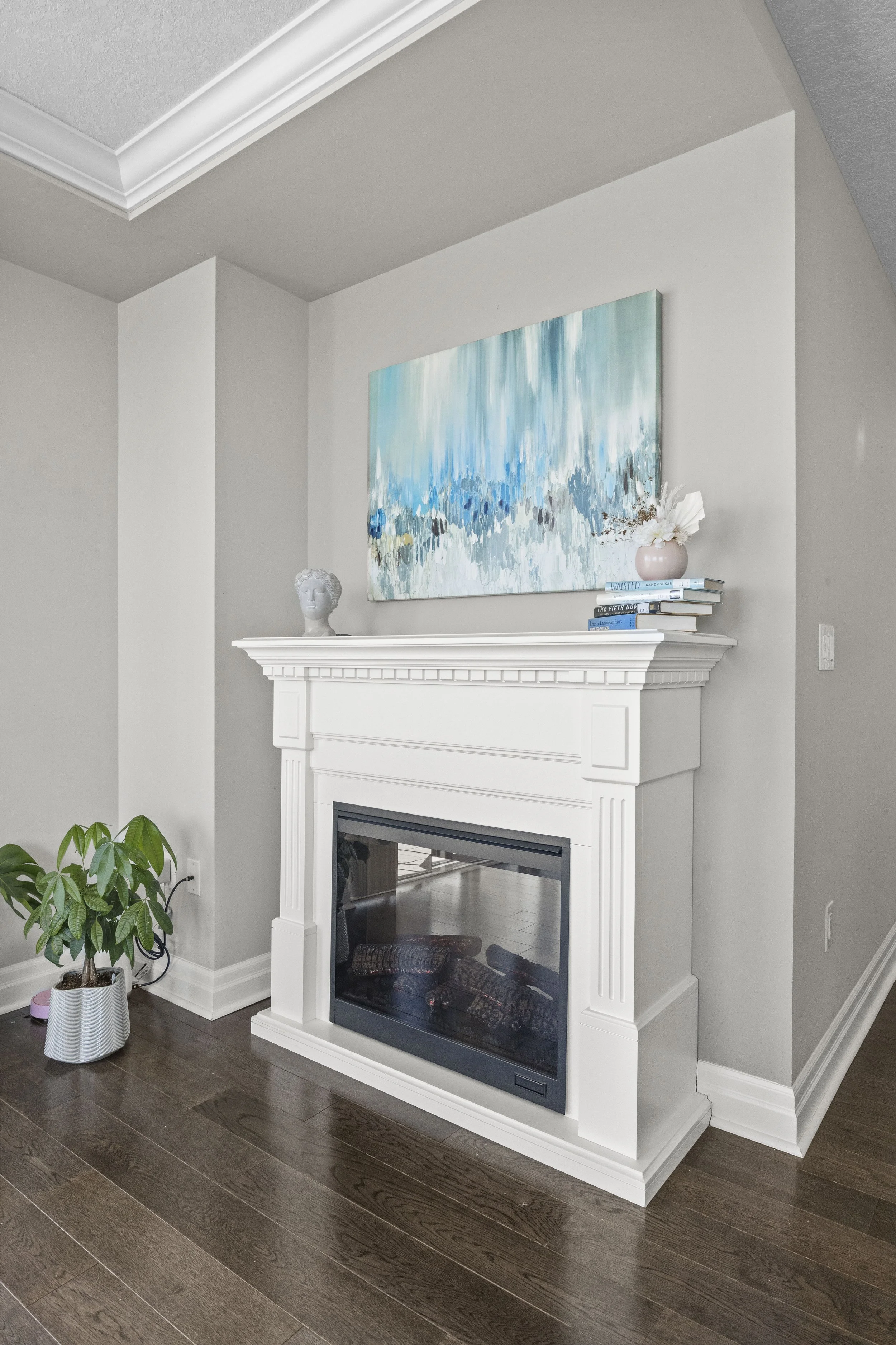 605-240 Village Walk -23.JPG